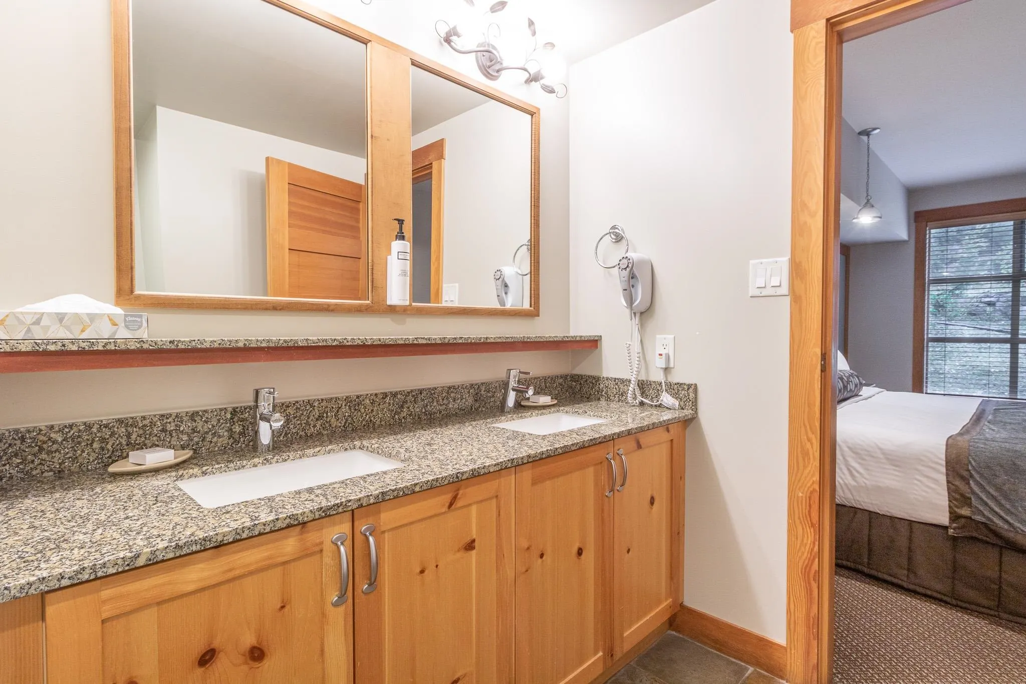 334D 2036 London Lane