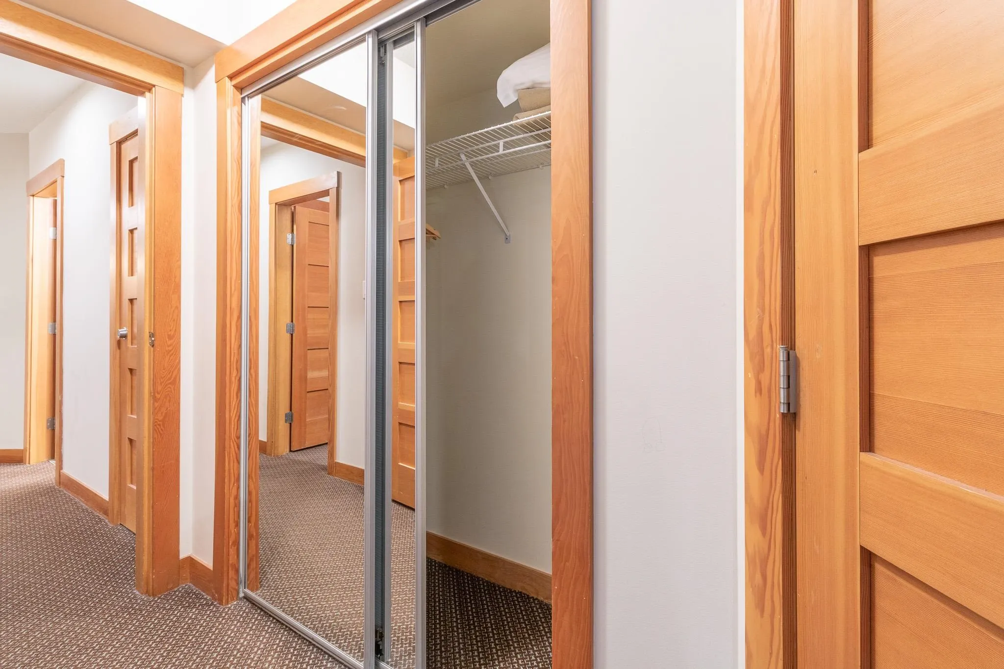 334D 2036 London Lane