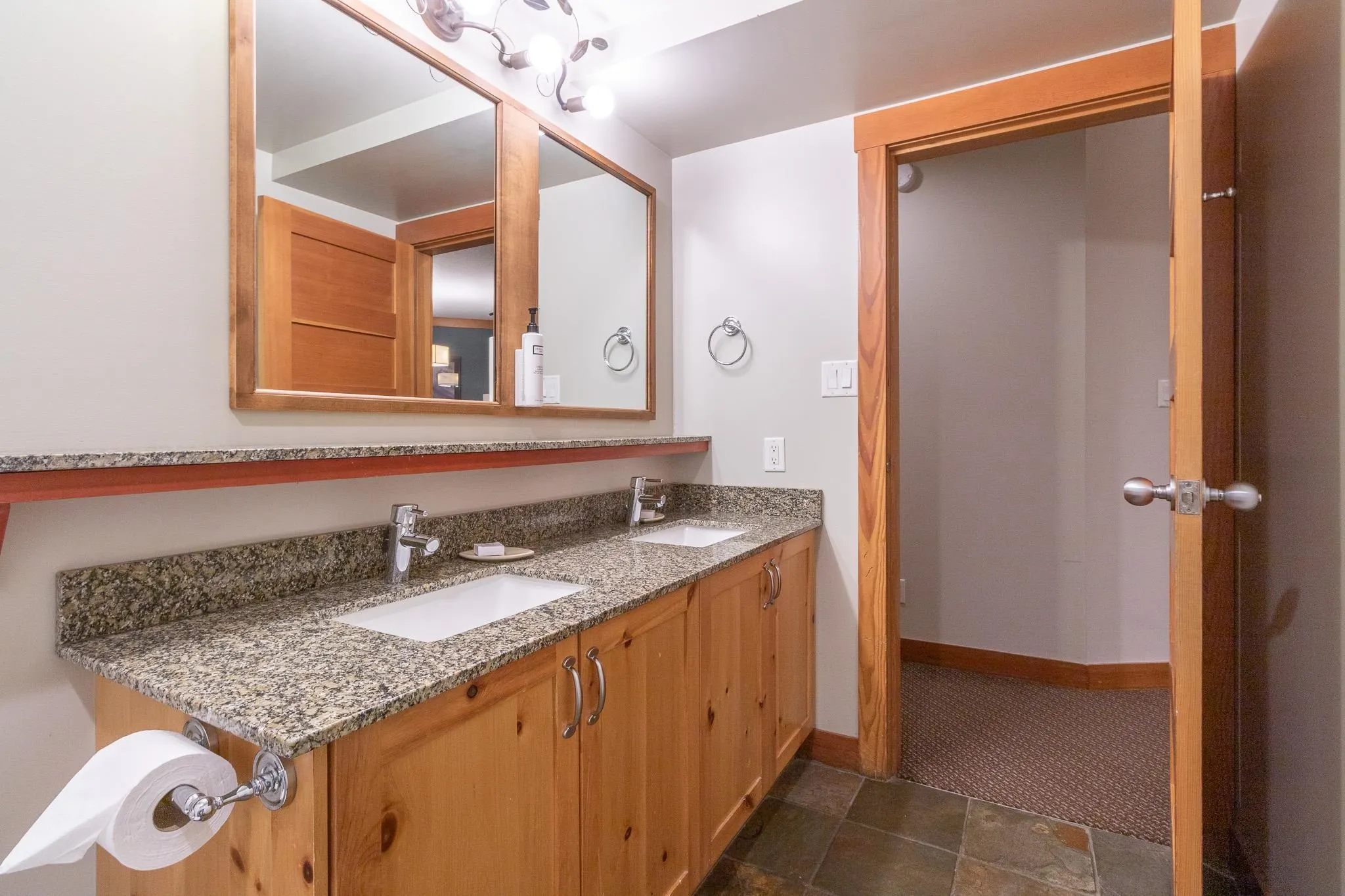 334D 2036 London Lane