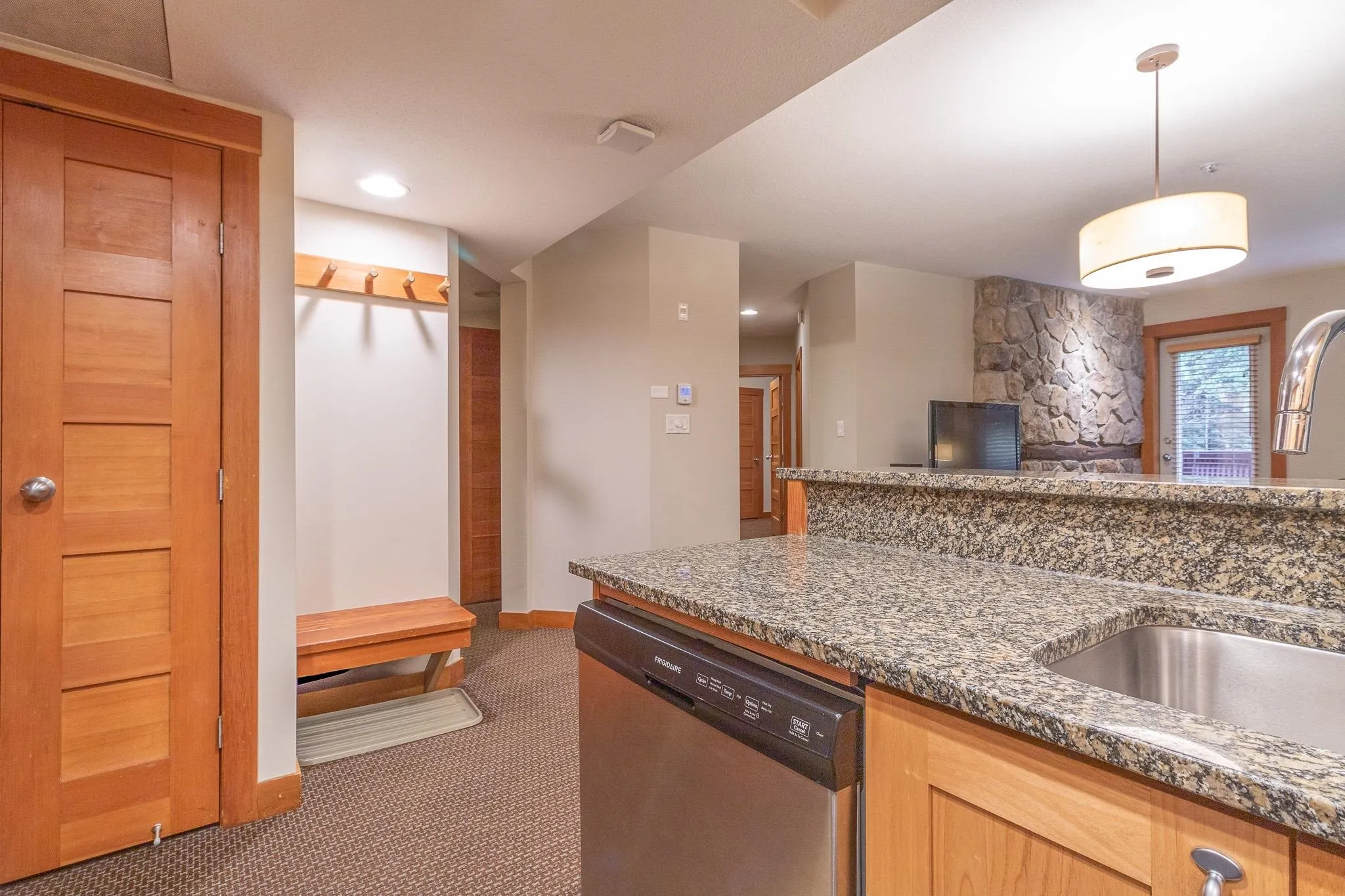 334D 2036 London Lane