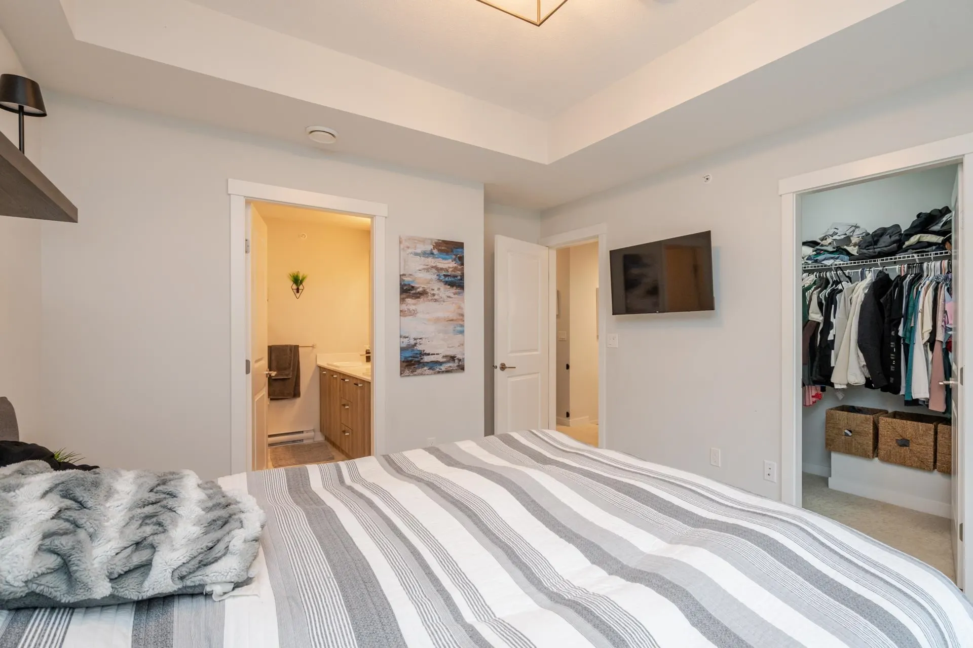 84 8335 Nelson Street