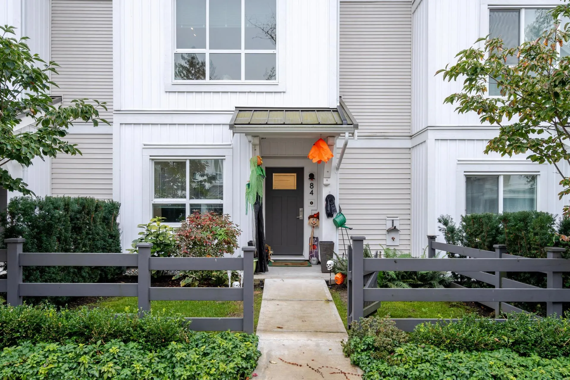 84 8335 Nelson Street