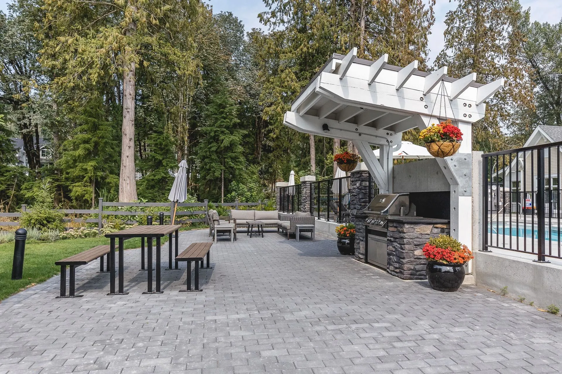 84 8335 Nelson Street