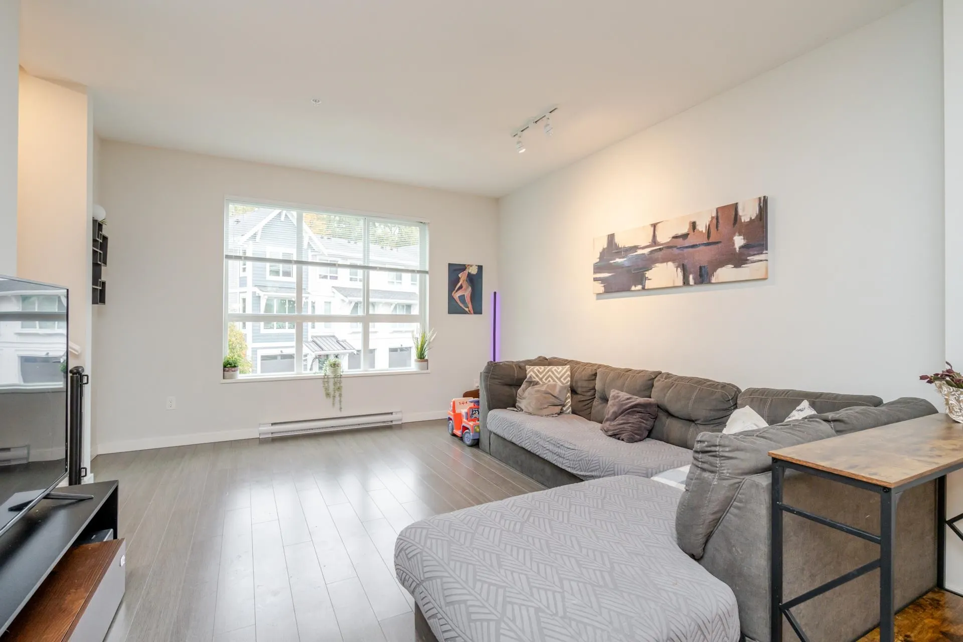 84 8335 Nelson Street