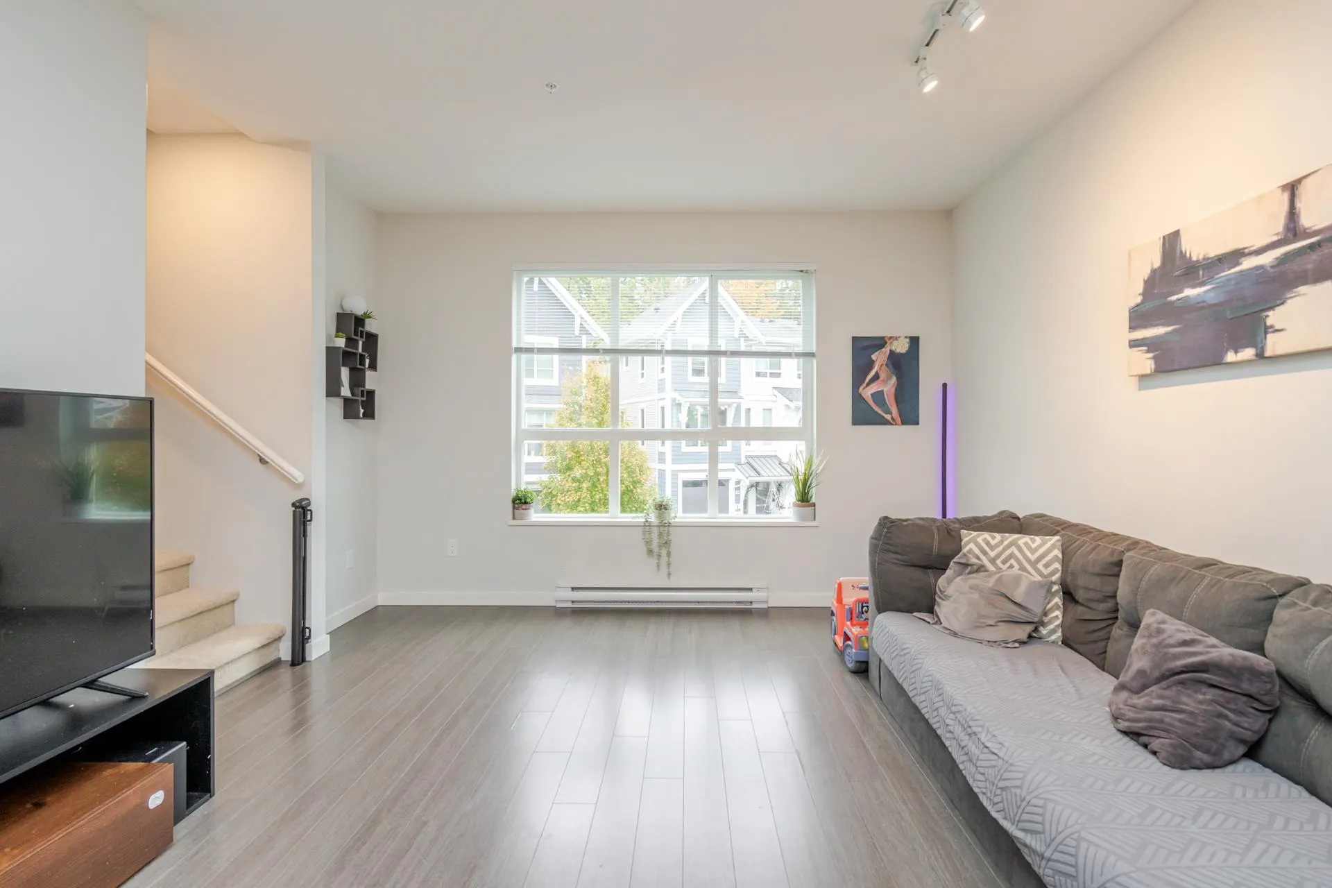 84 8335 Nelson Street