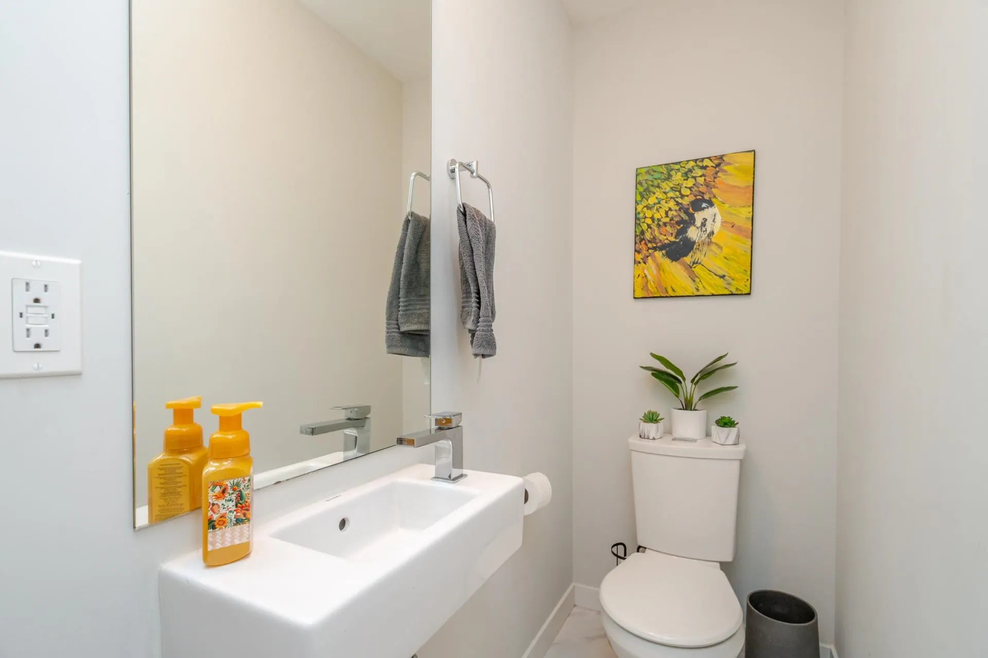 84 8335 Nelson Street