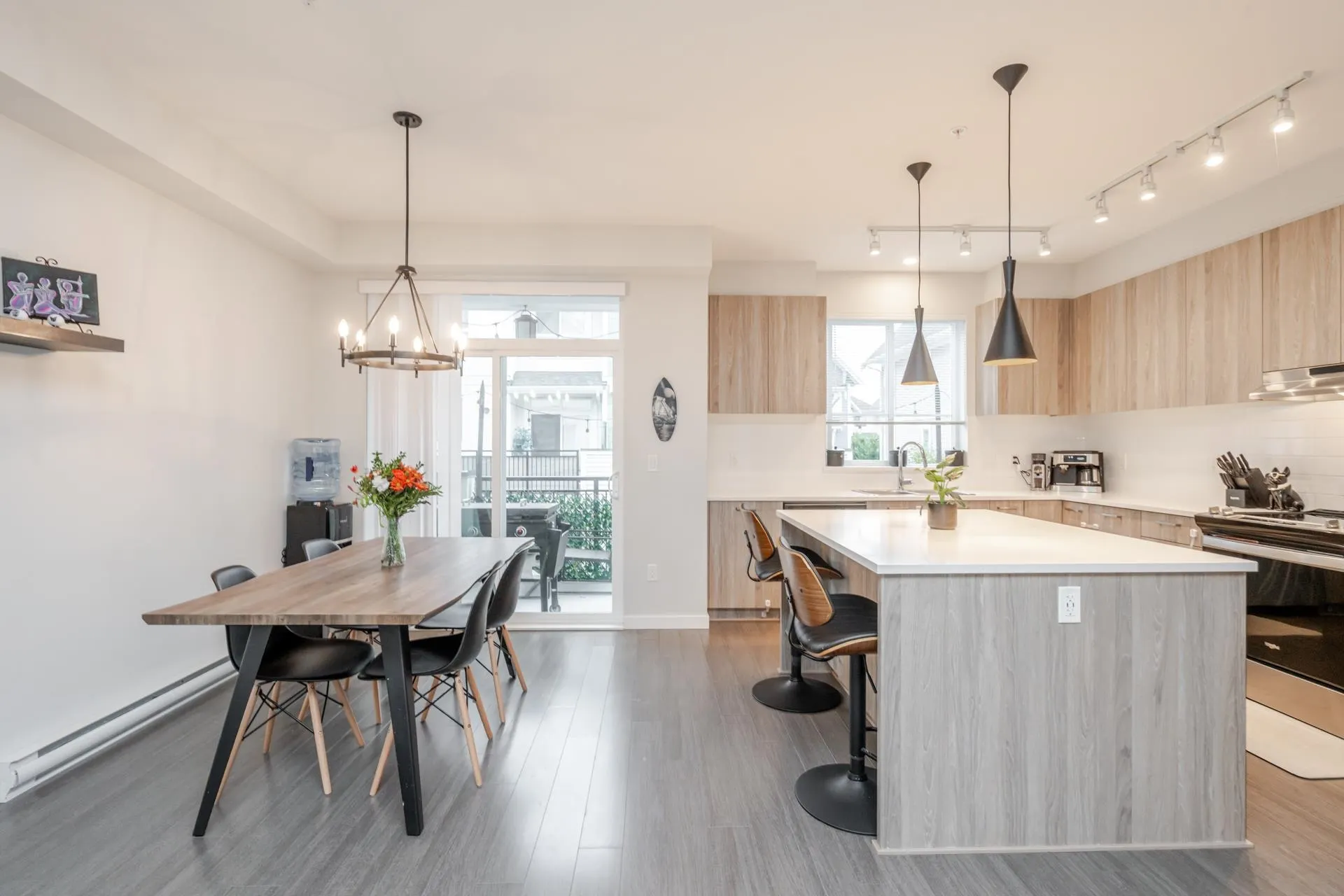 84 8335 Nelson Street