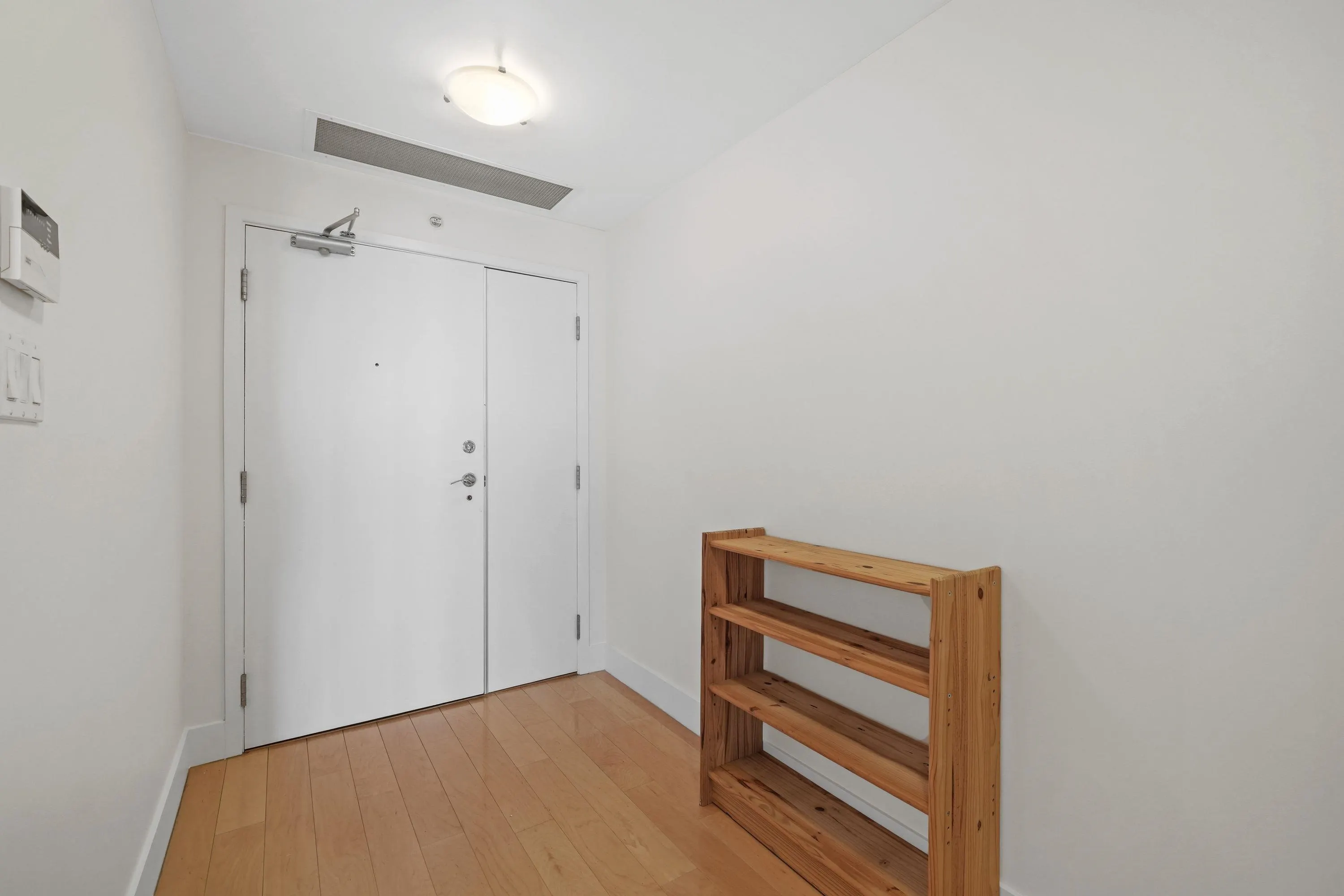 2503 1483 Homer Street