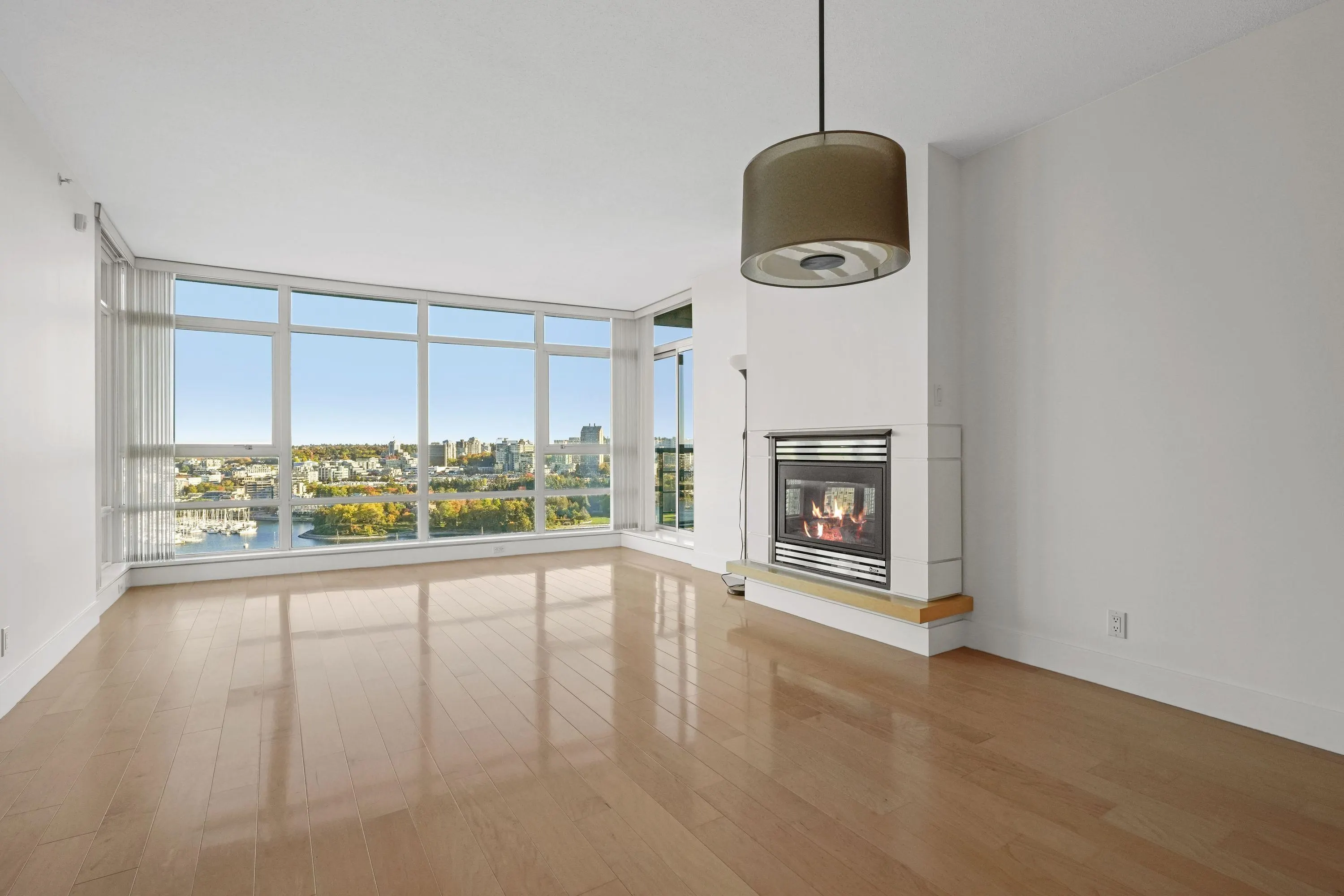 2503 1483 Homer Street