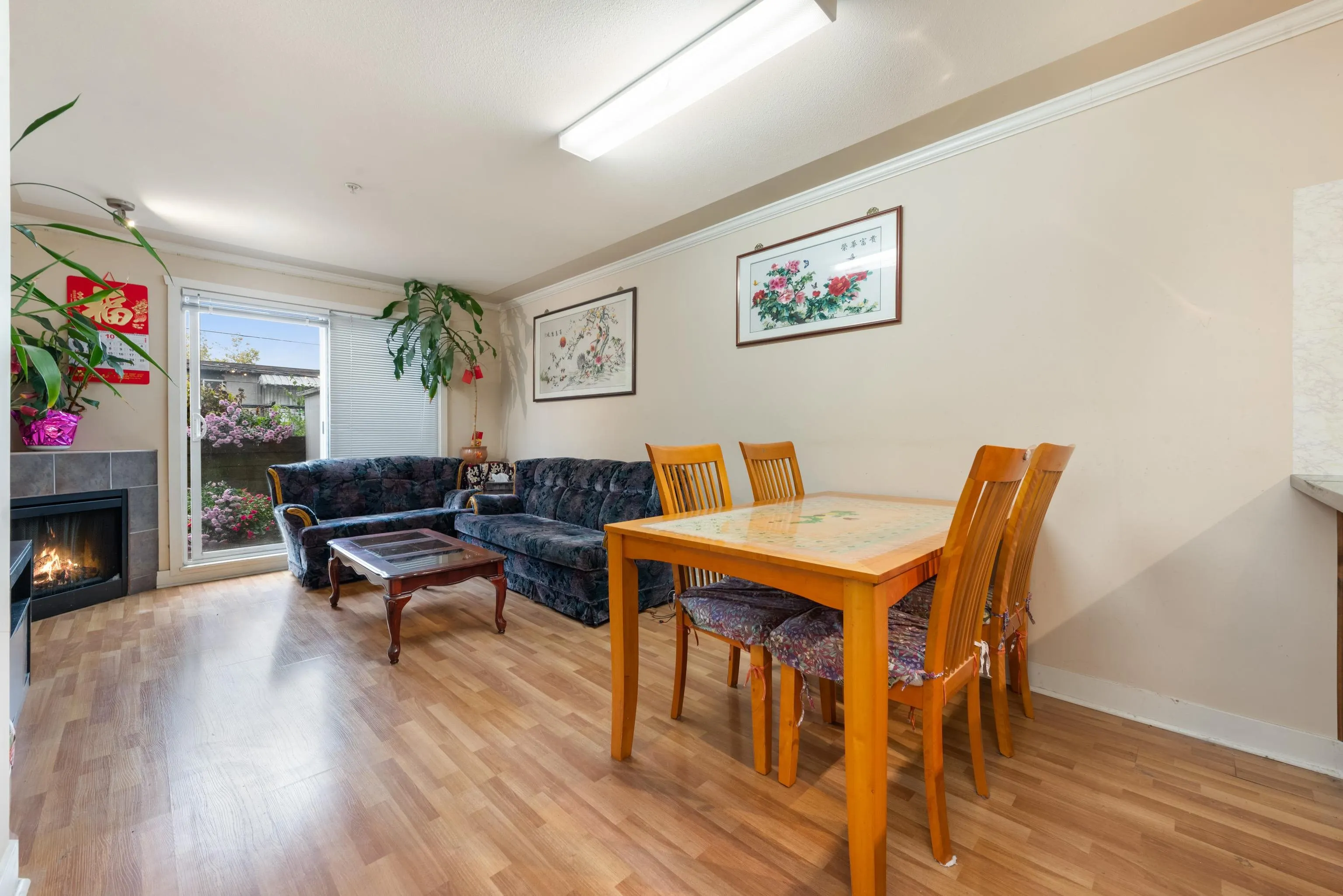 218 2265 E Hastings Street