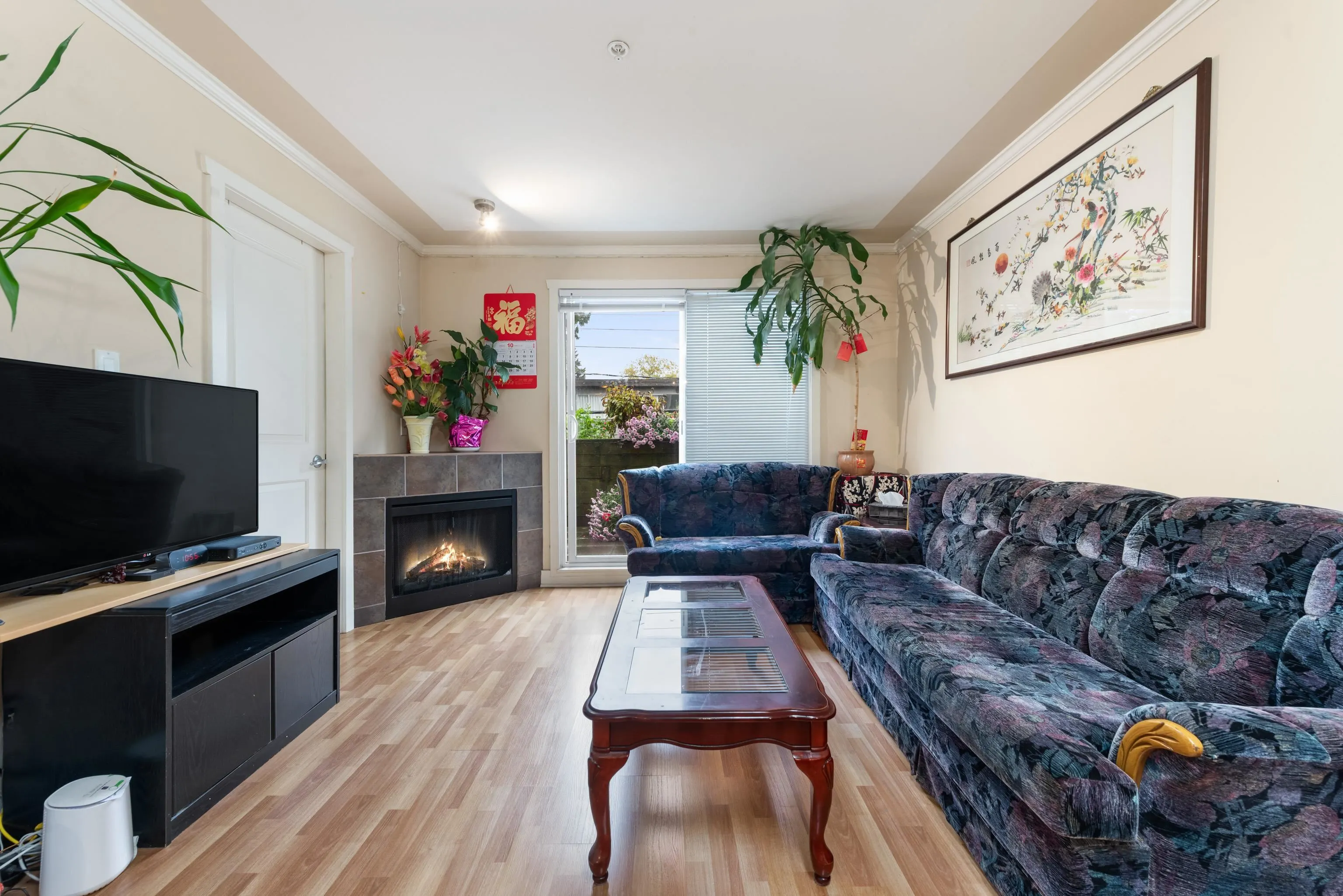 218 2265 E Hastings Street