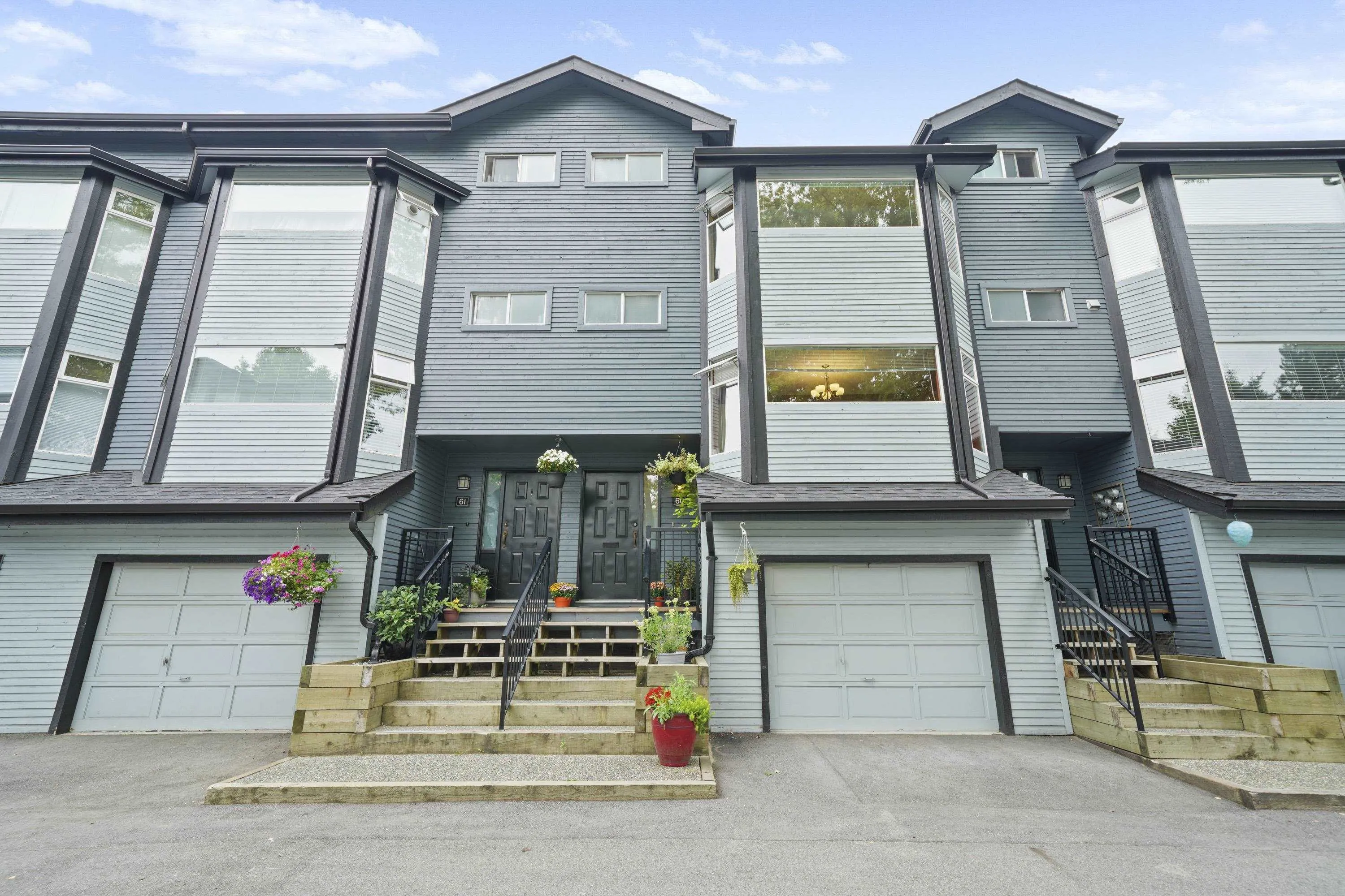 60 1195 Falcon Drive