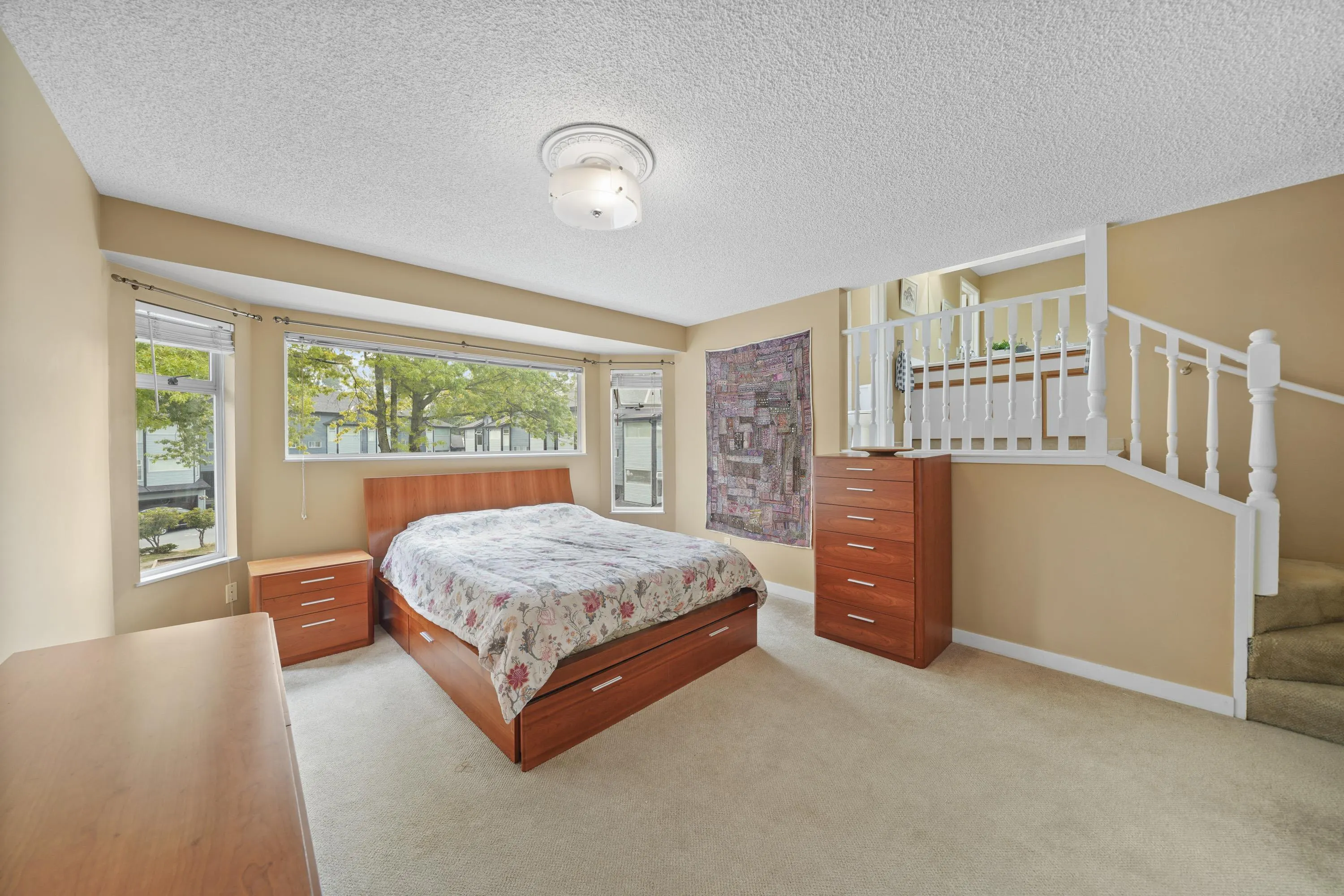 60 1195 Falcon Drive