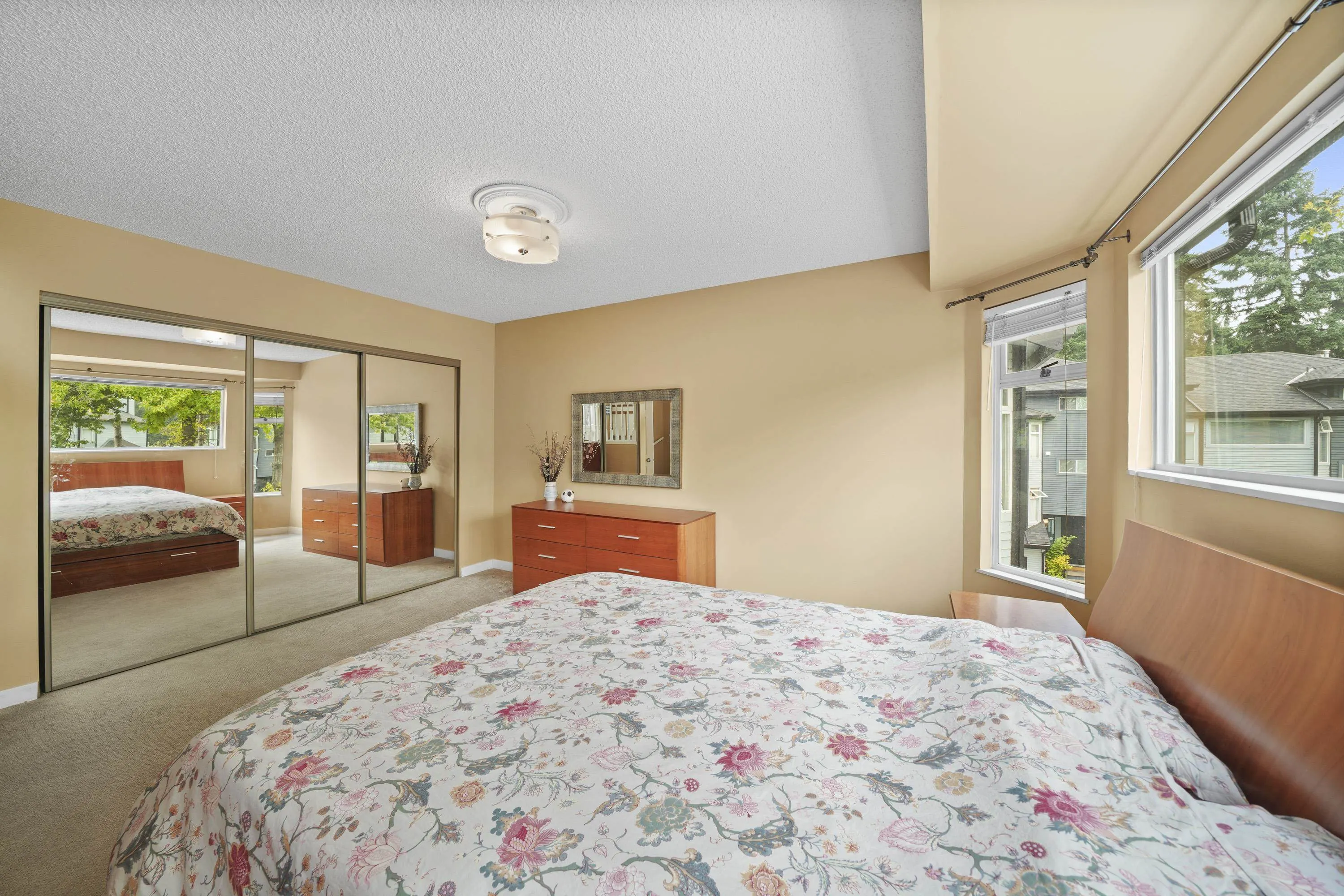 60 1195 Falcon Drive