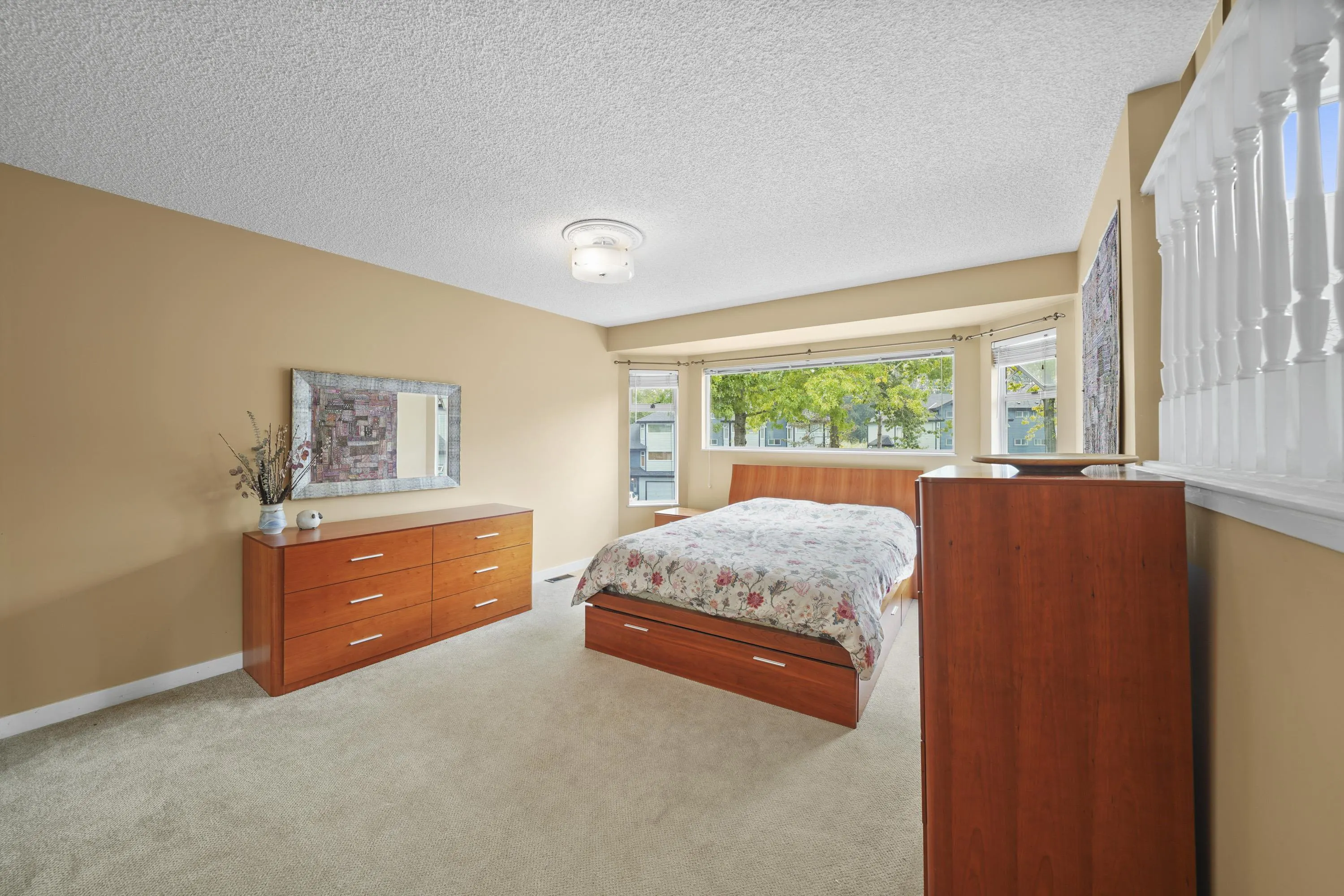 60 1195 Falcon Drive