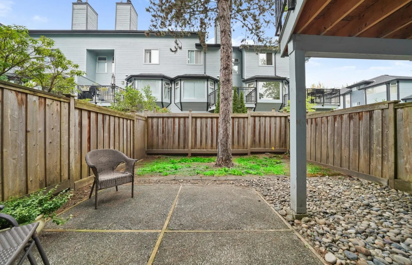 60 1195 Falcon Drive