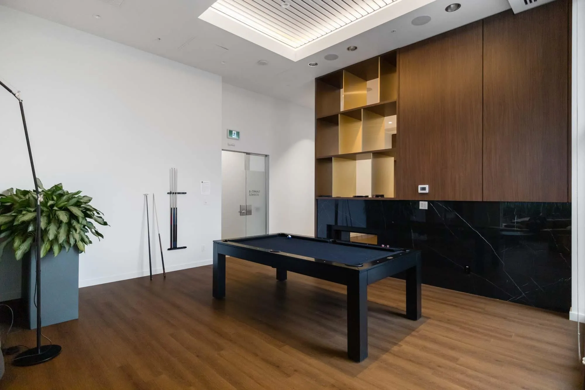 3711 4510 Halifax Way