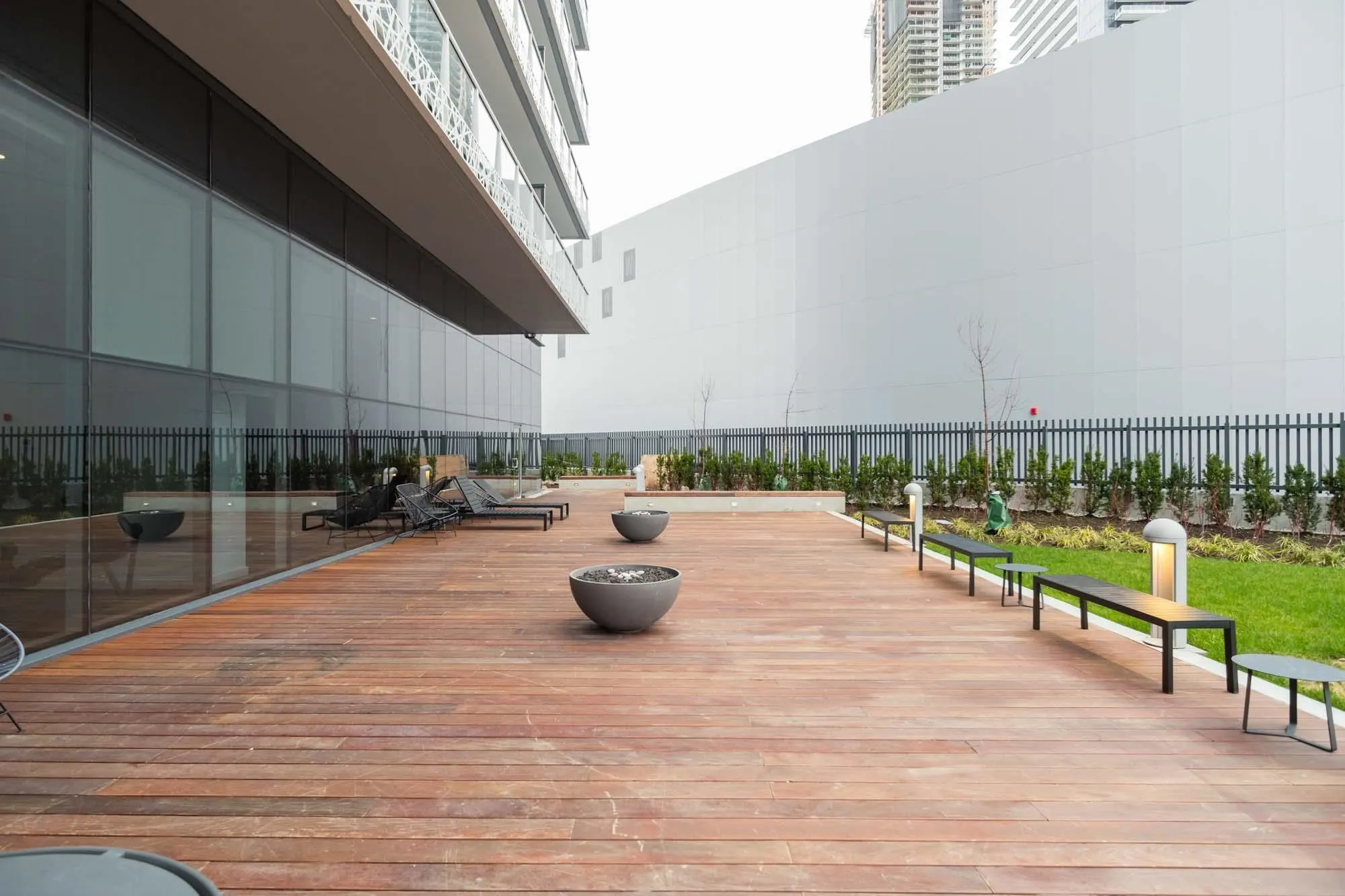 3711 4510 Halifax Way