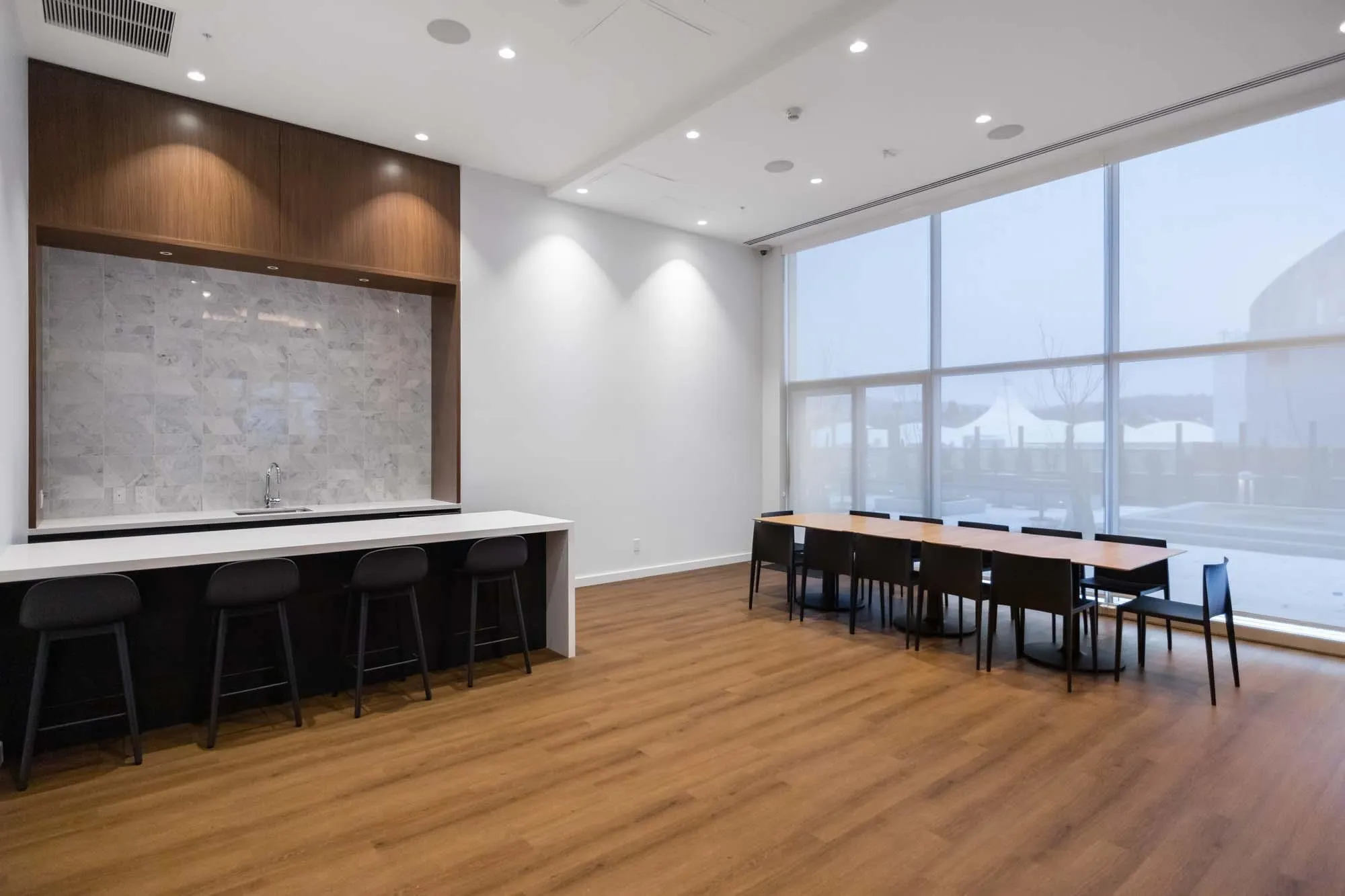 3711 4510 Halifax Way