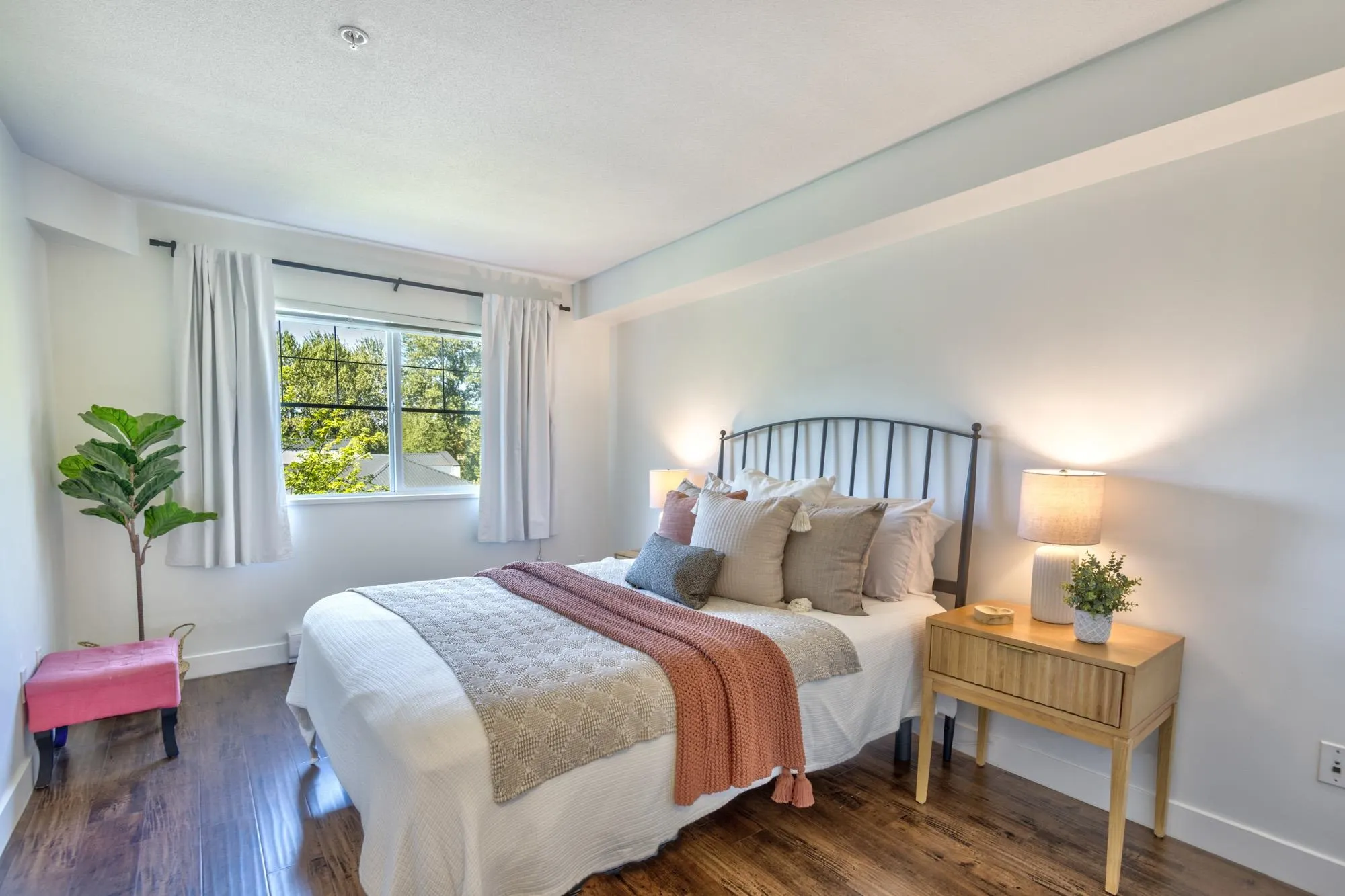 302 3240 St Johns Street