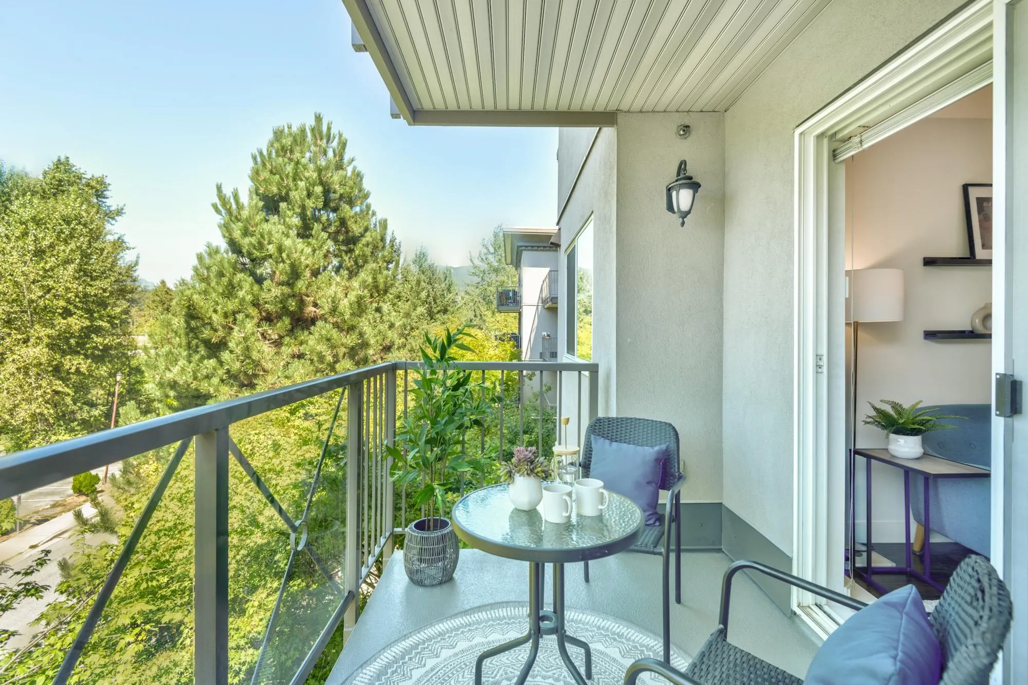 302 3240 St Johns Street