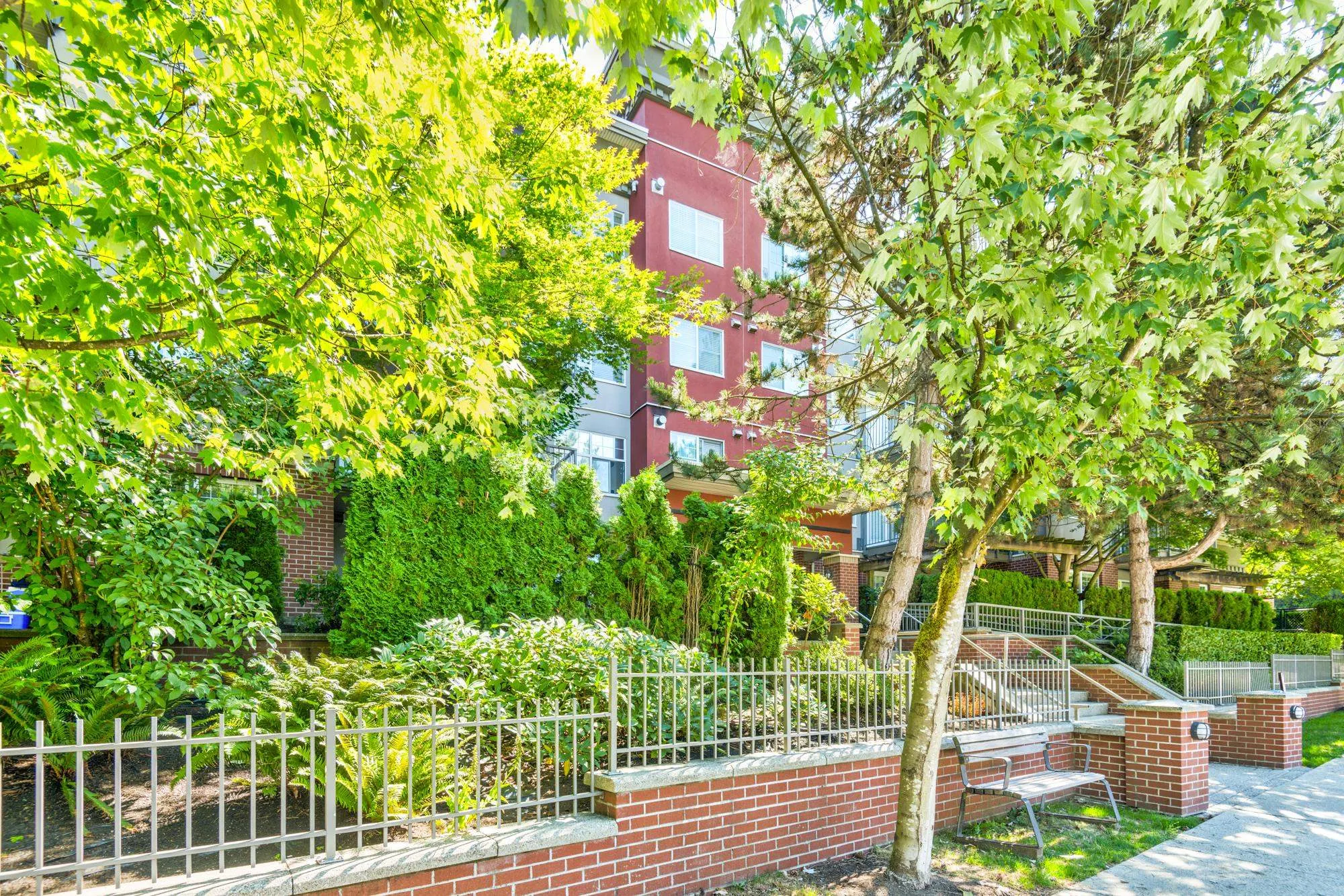 302 3240 St Johns Street