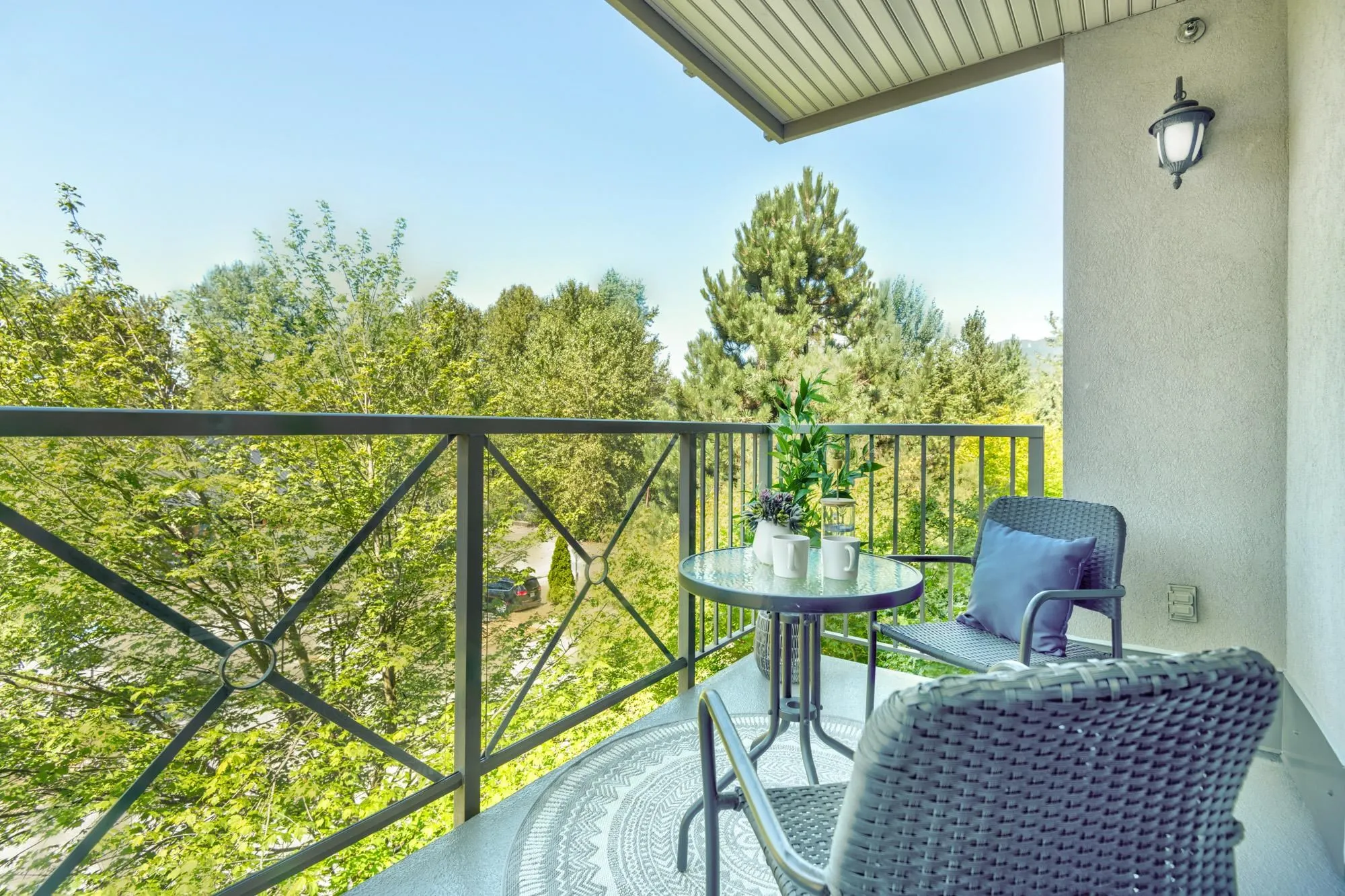 302 3240 St Johns Street