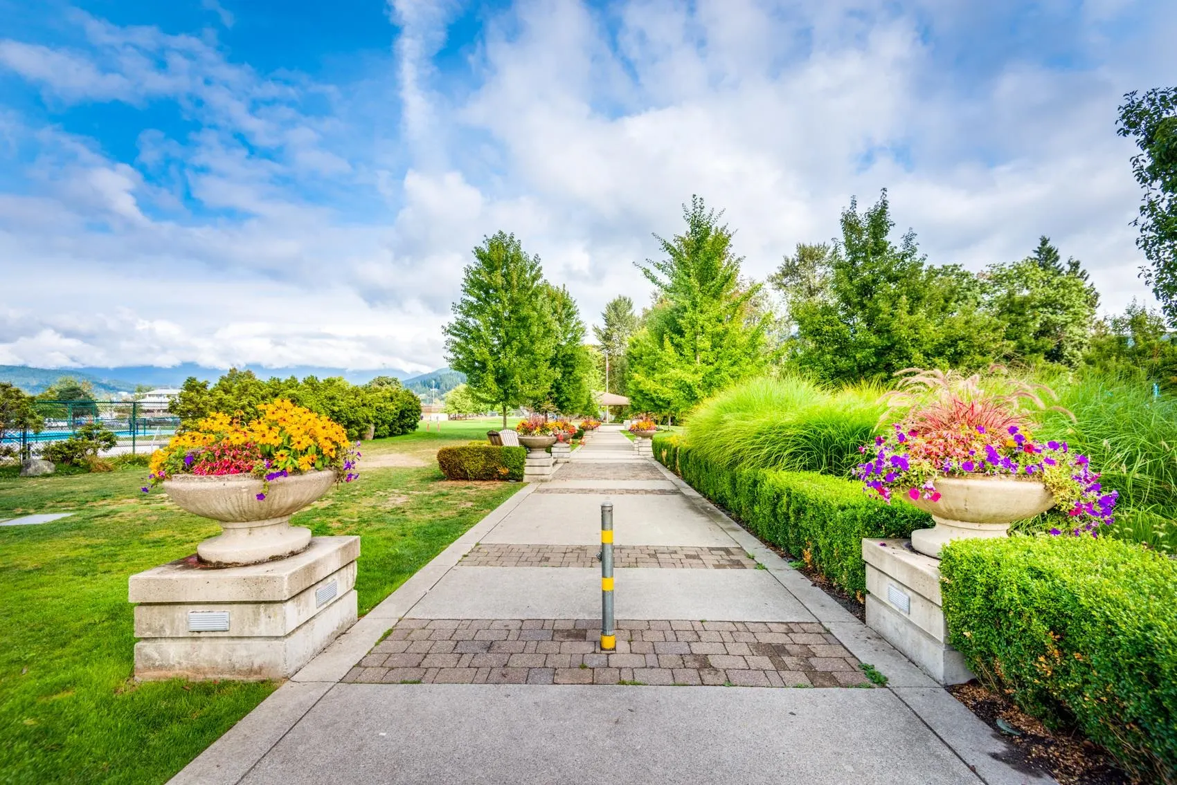 302 3240 St Johns Street