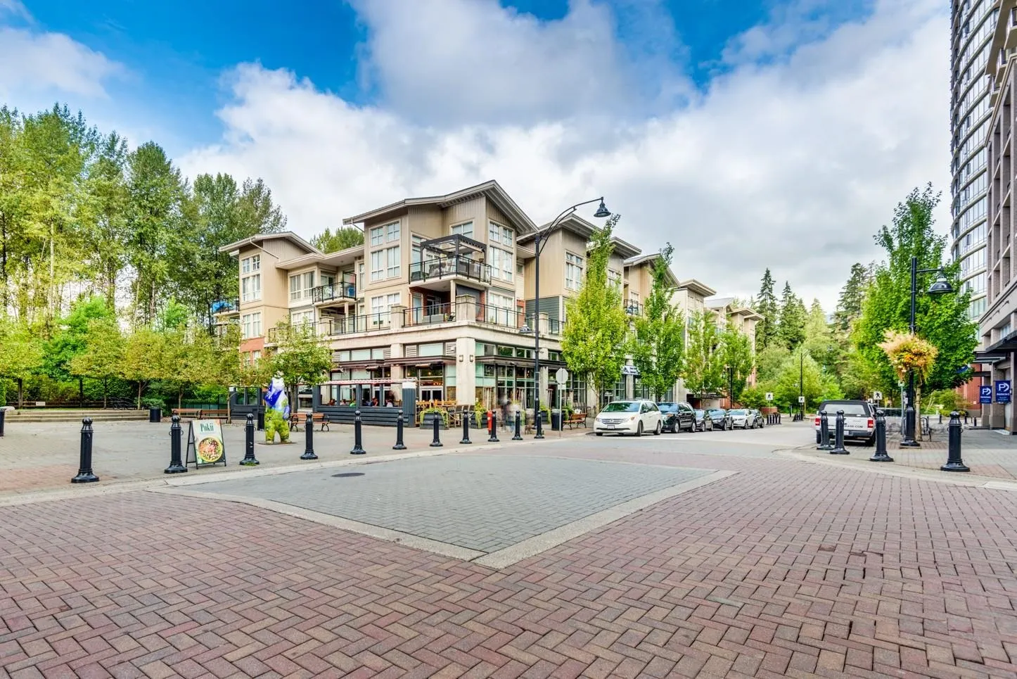 302 3240 St Johns Street