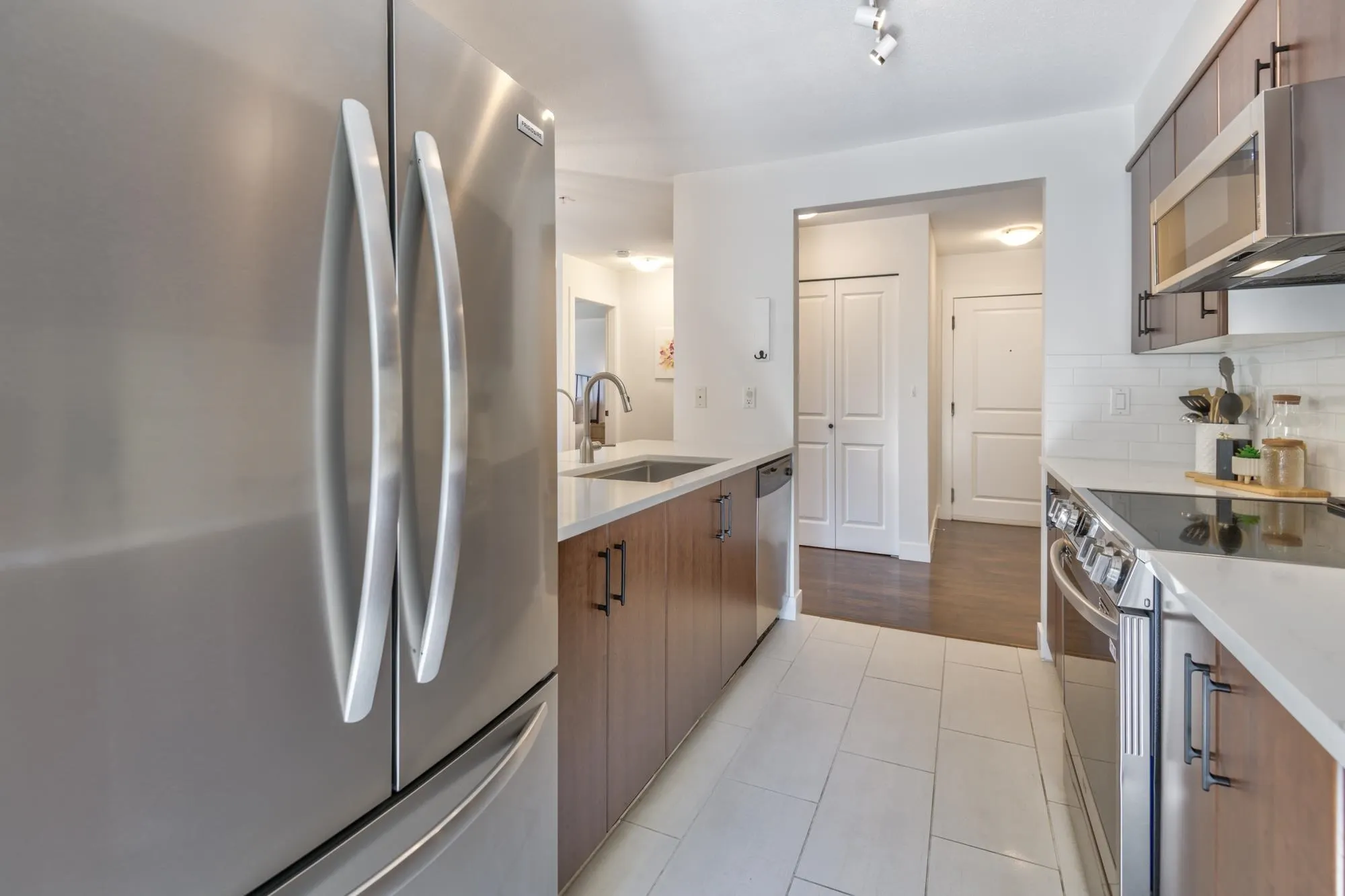 302 3240 St Johns Street