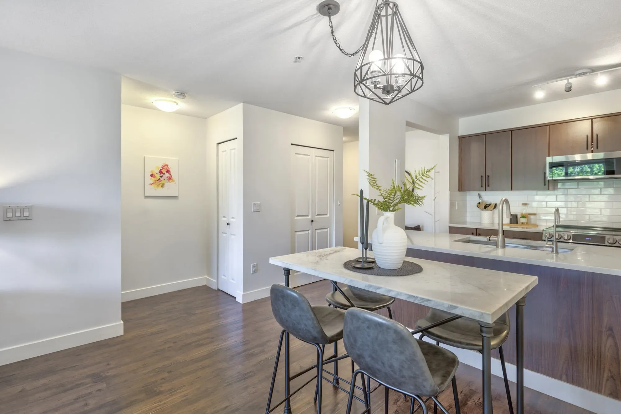 302 3240 St Johns Street