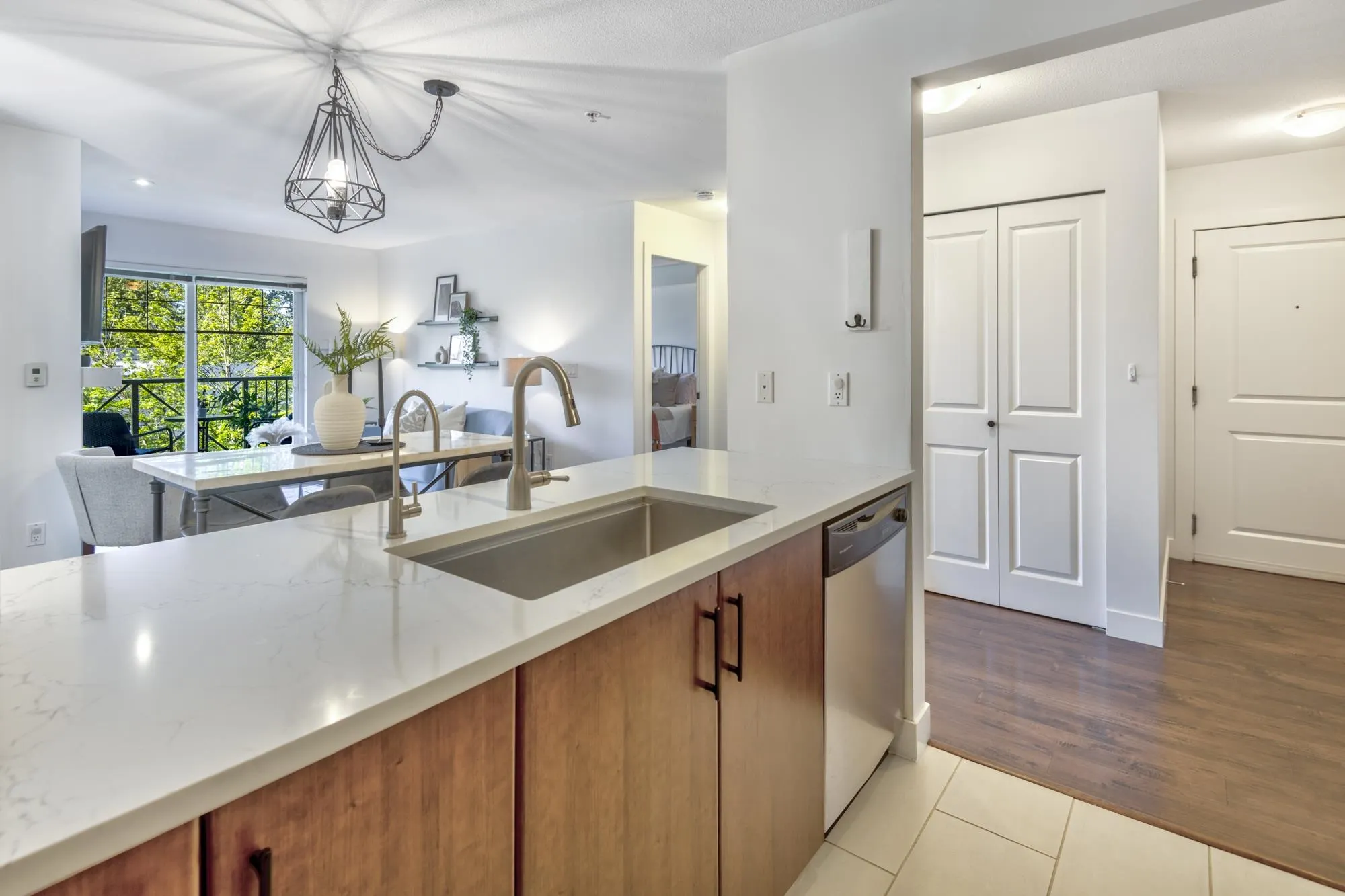 302 3240 St Johns Street