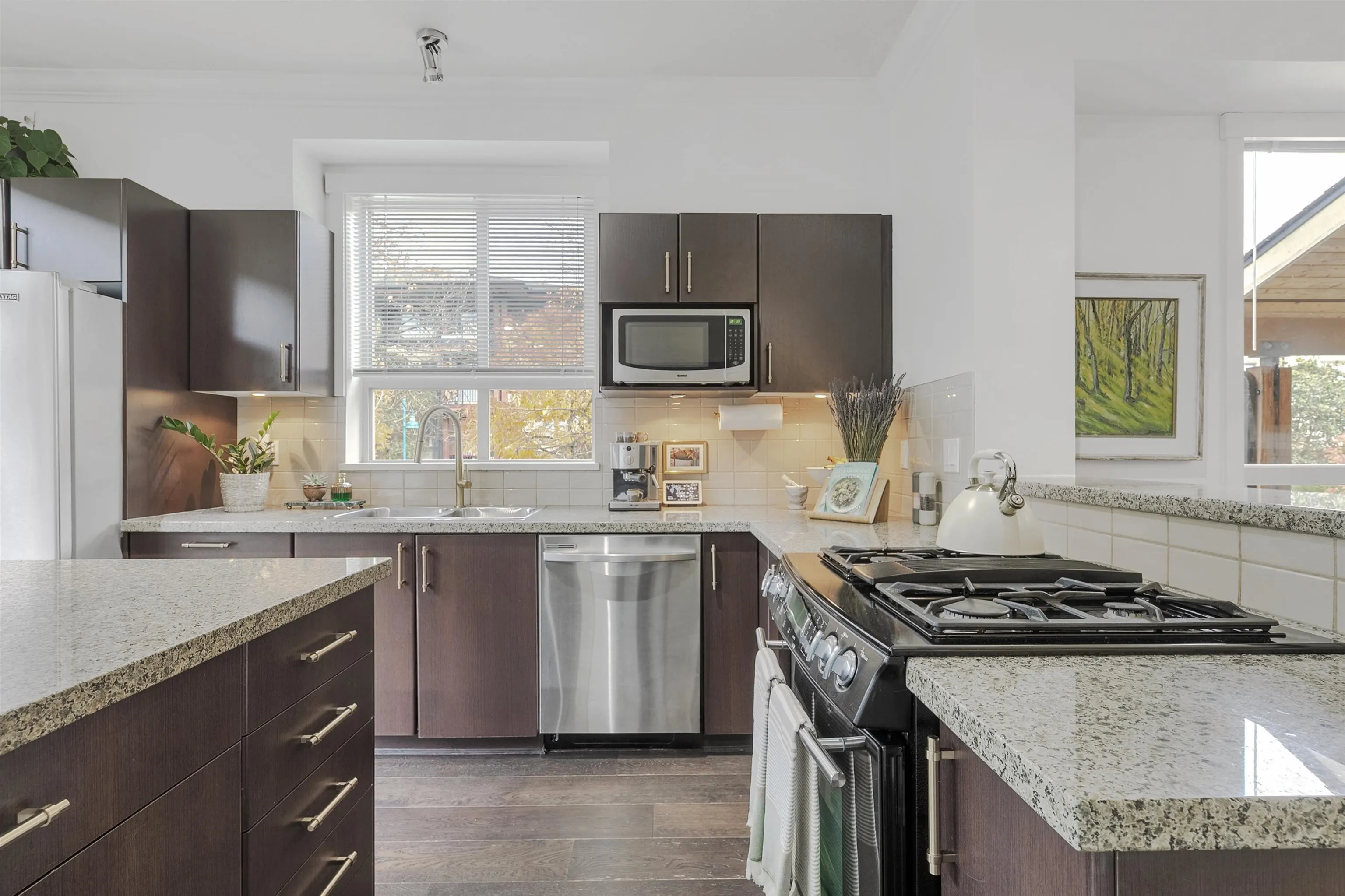 21 301 Klahanie Drive