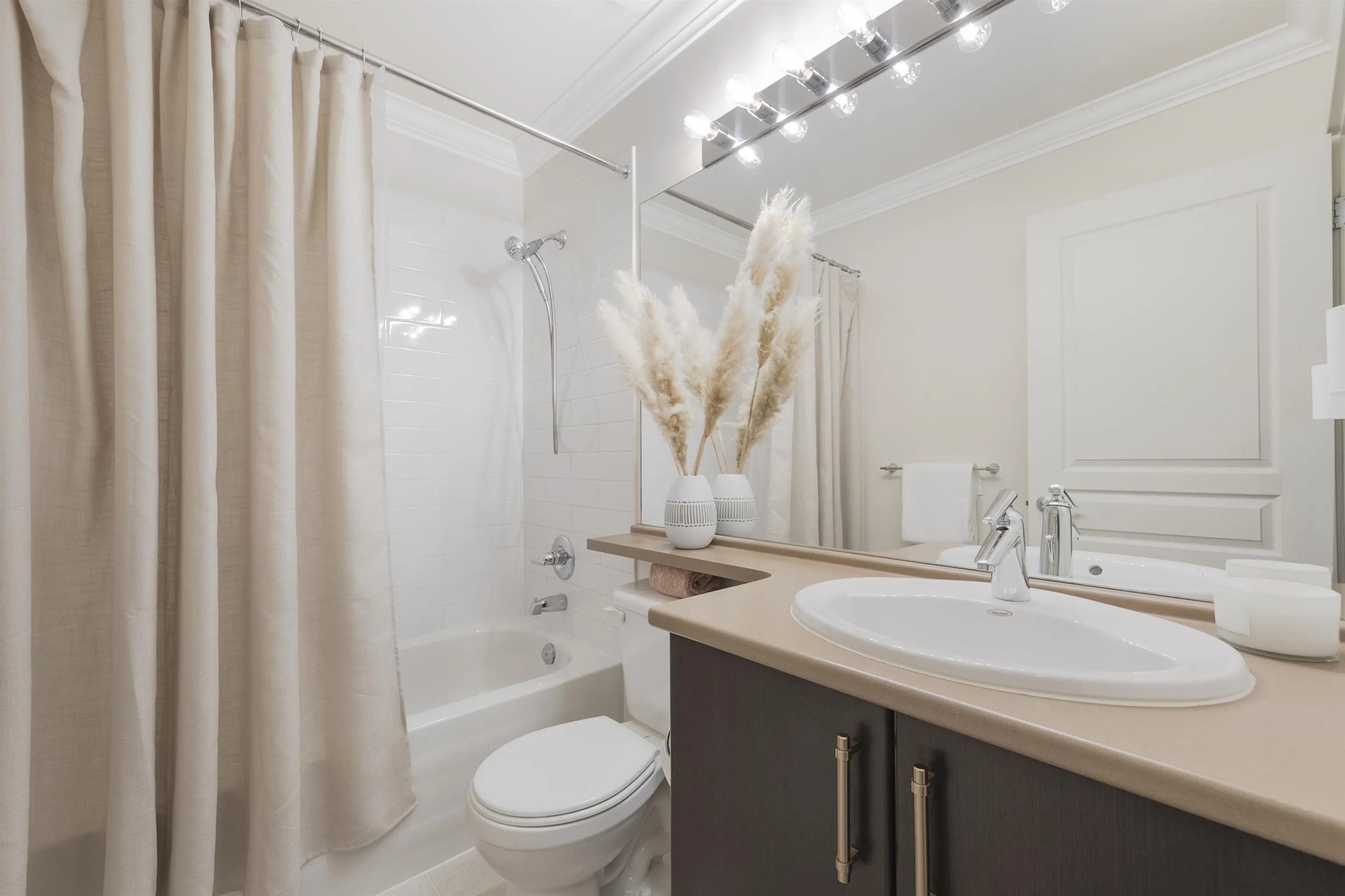 21 301 Klahanie Drive