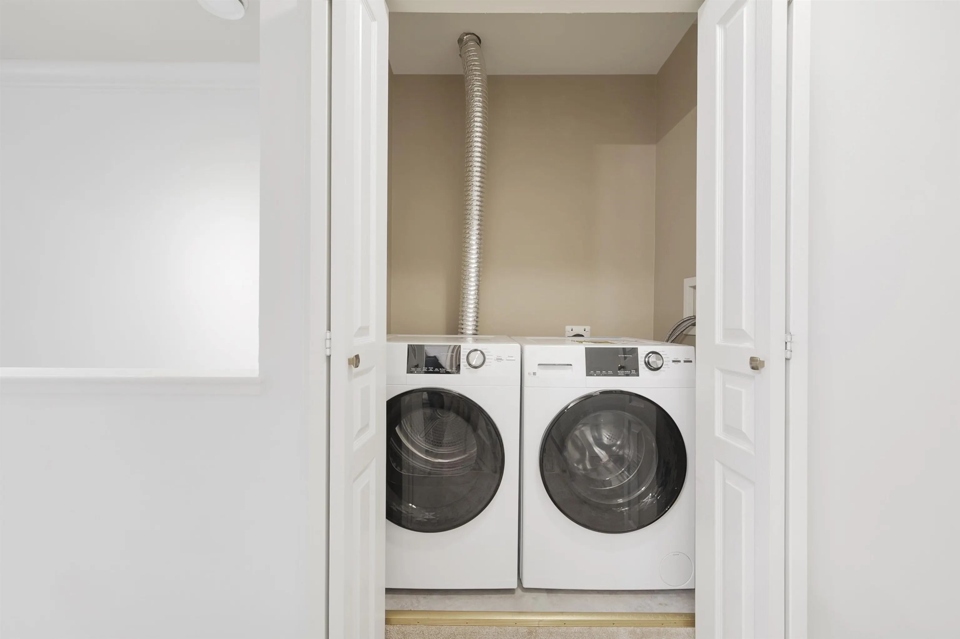 21 301 Klahanie Drive