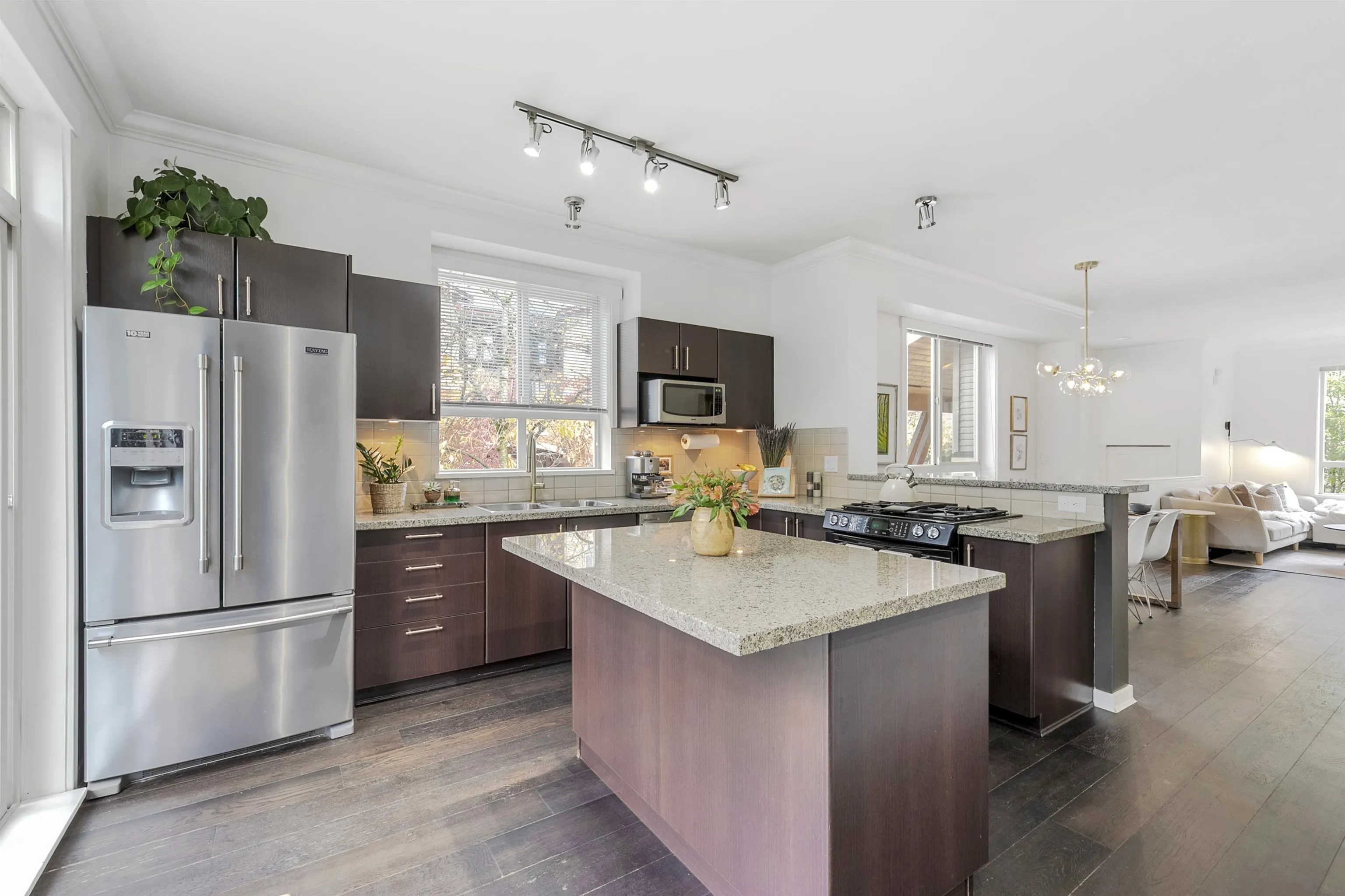 21 301 Klahanie Drive