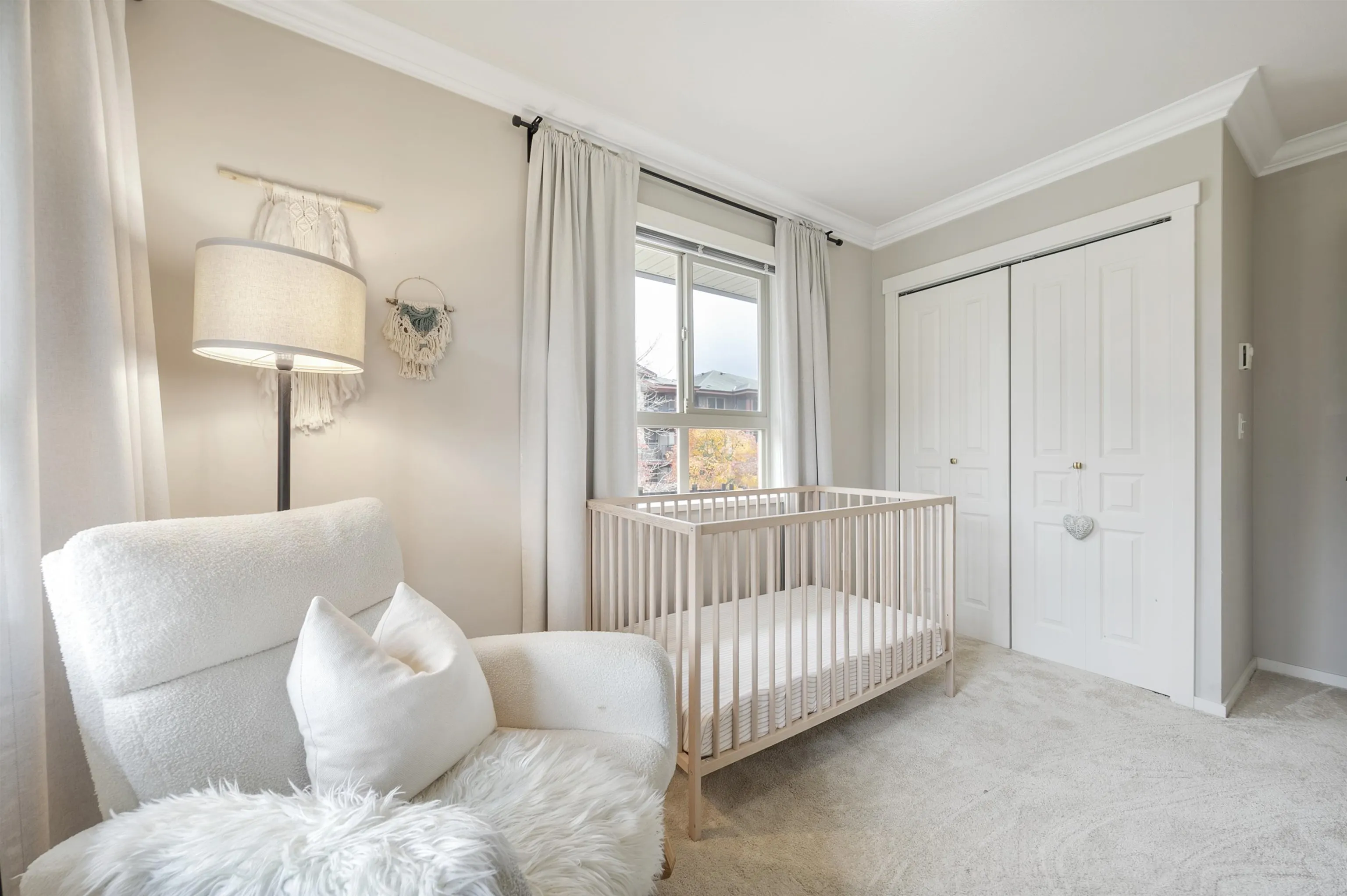 21 301 Klahanie Drive