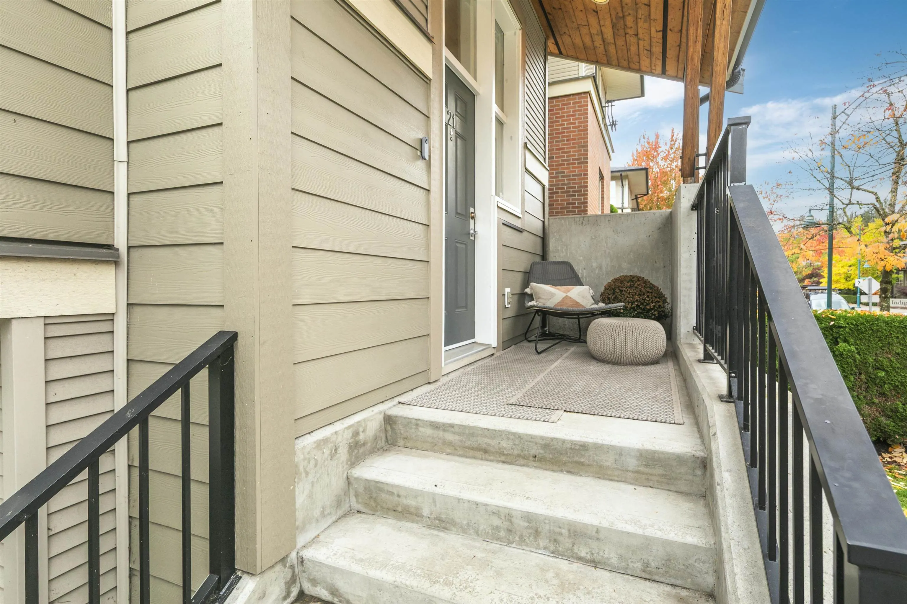 21 301 Klahanie Drive