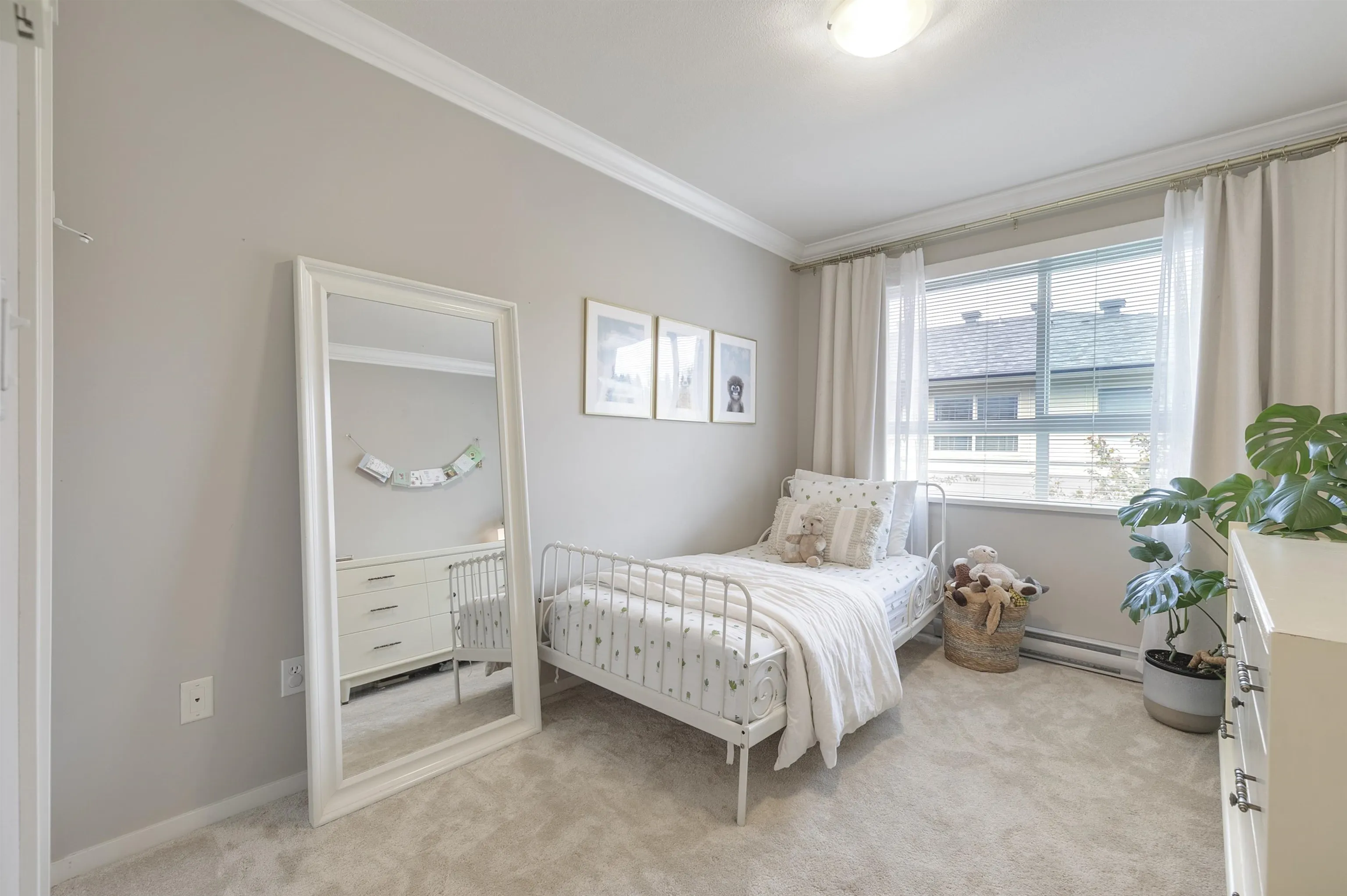 21 301 Klahanie Drive