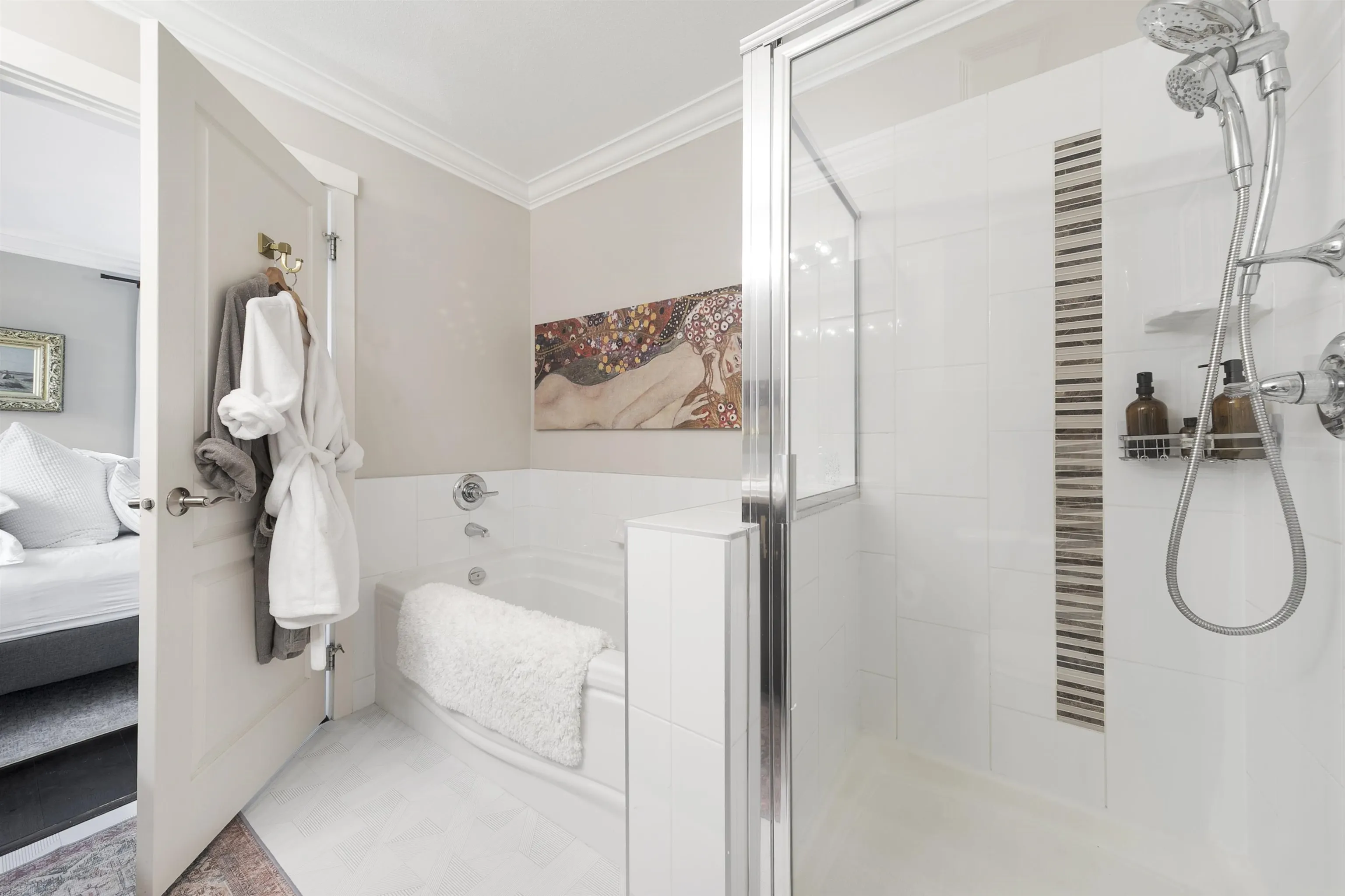 21 301 Klahanie Drive