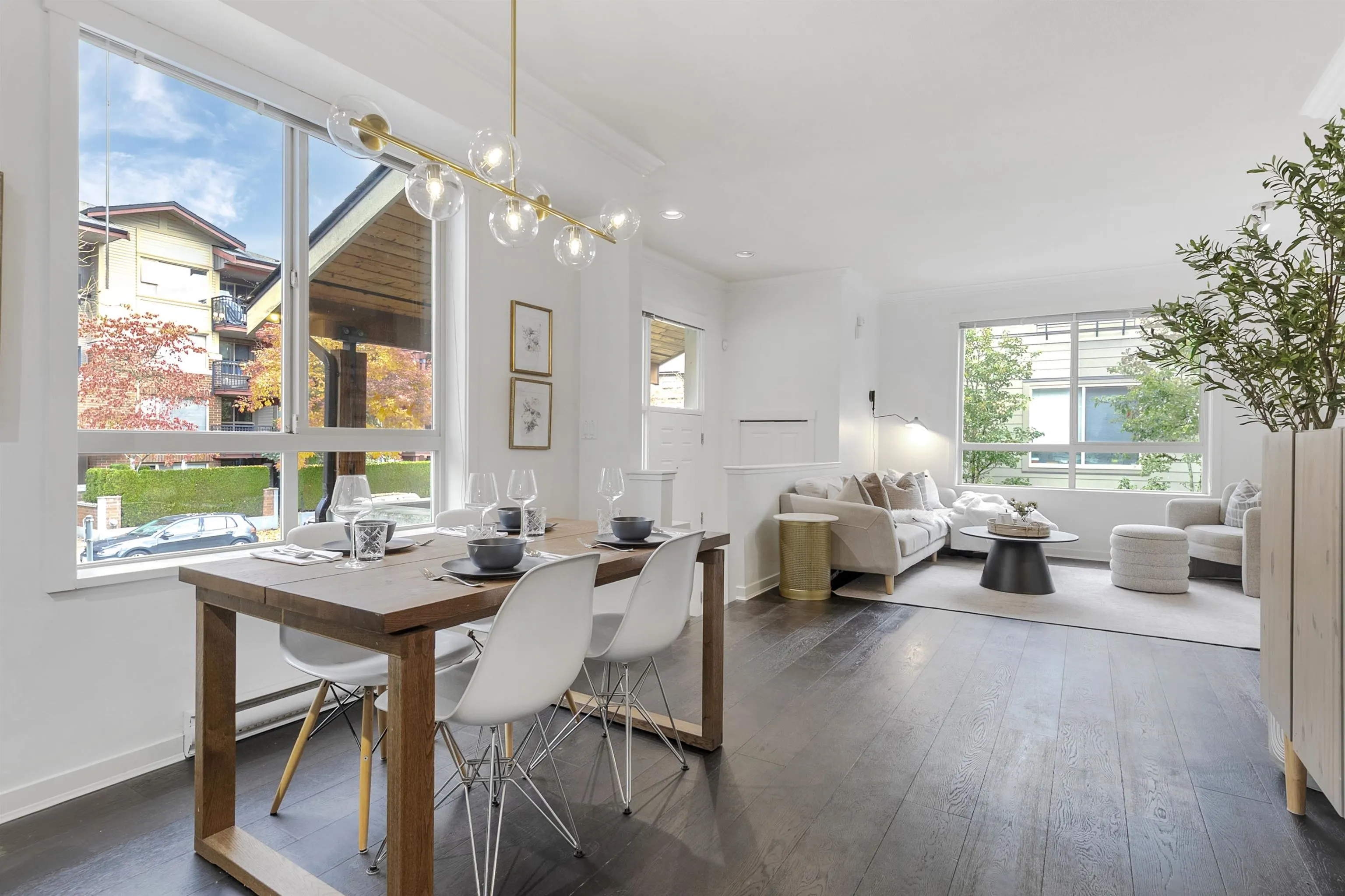 21 301 Klahanie Drive