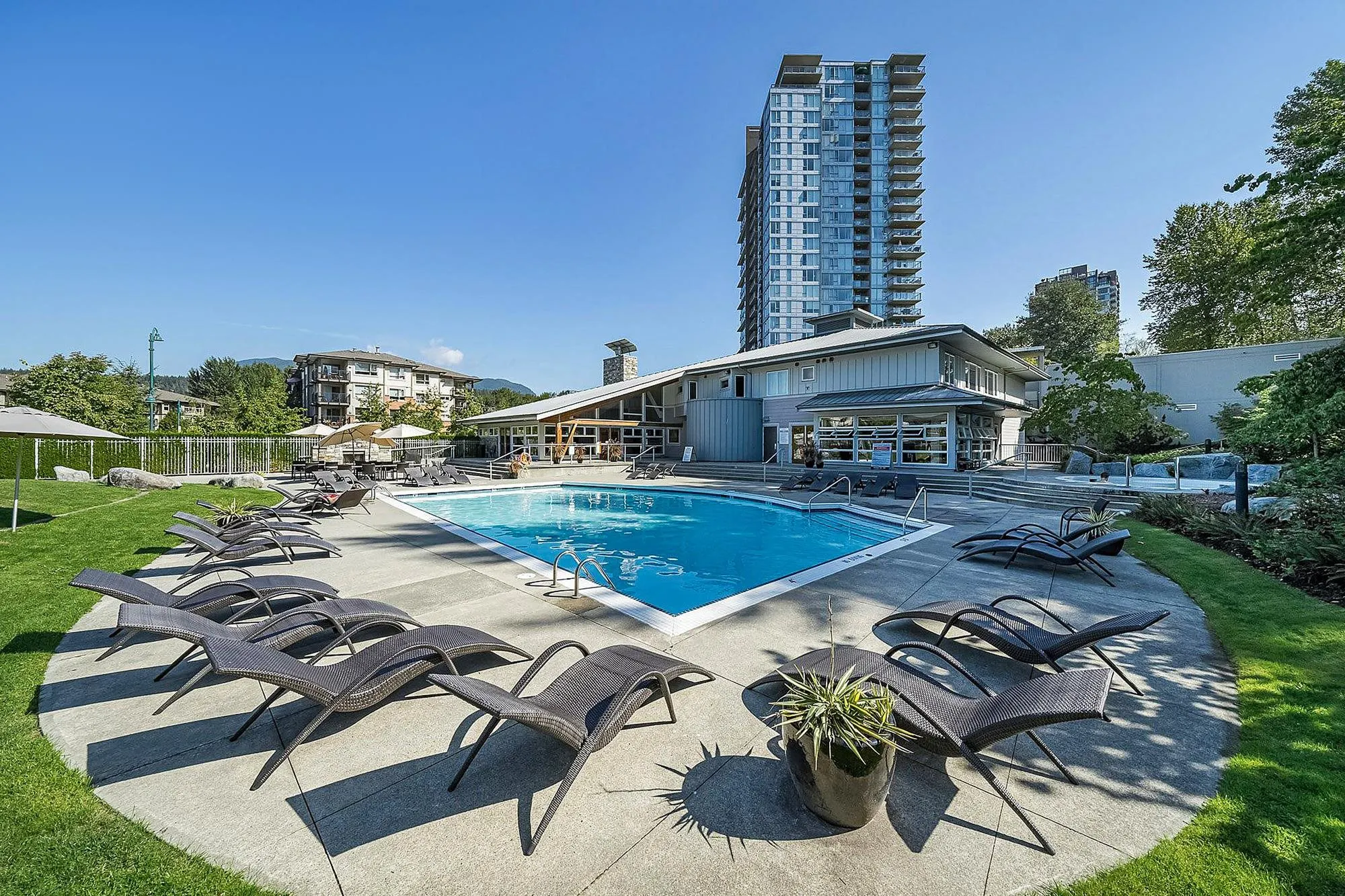 21 301 Klahanie Drive