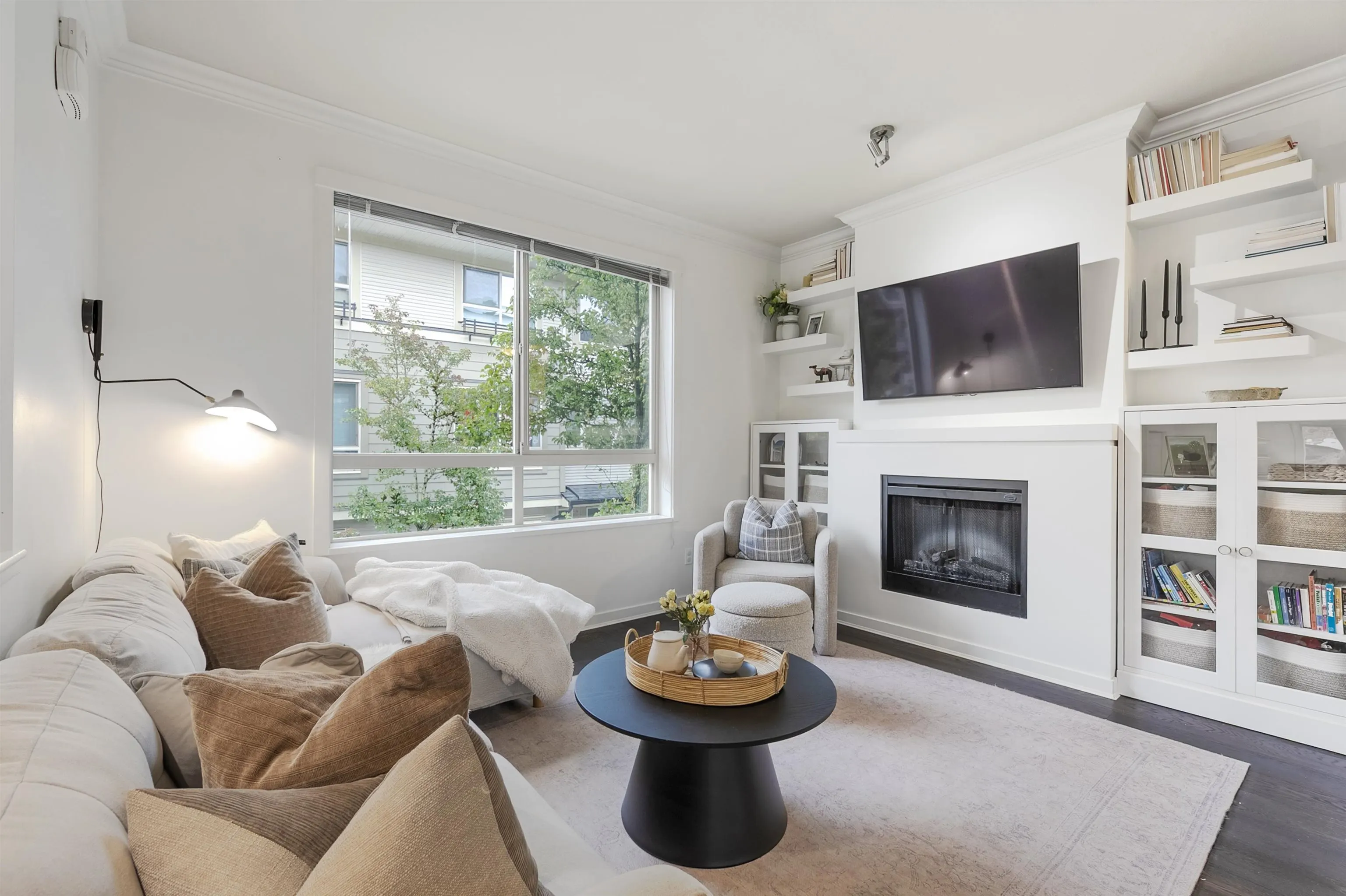 21 301 Klahanie Drive