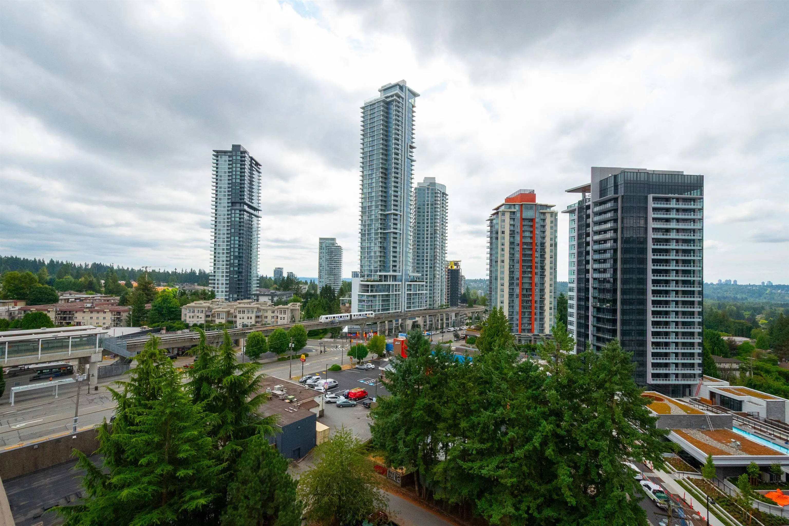 1203 728 Farrow Street