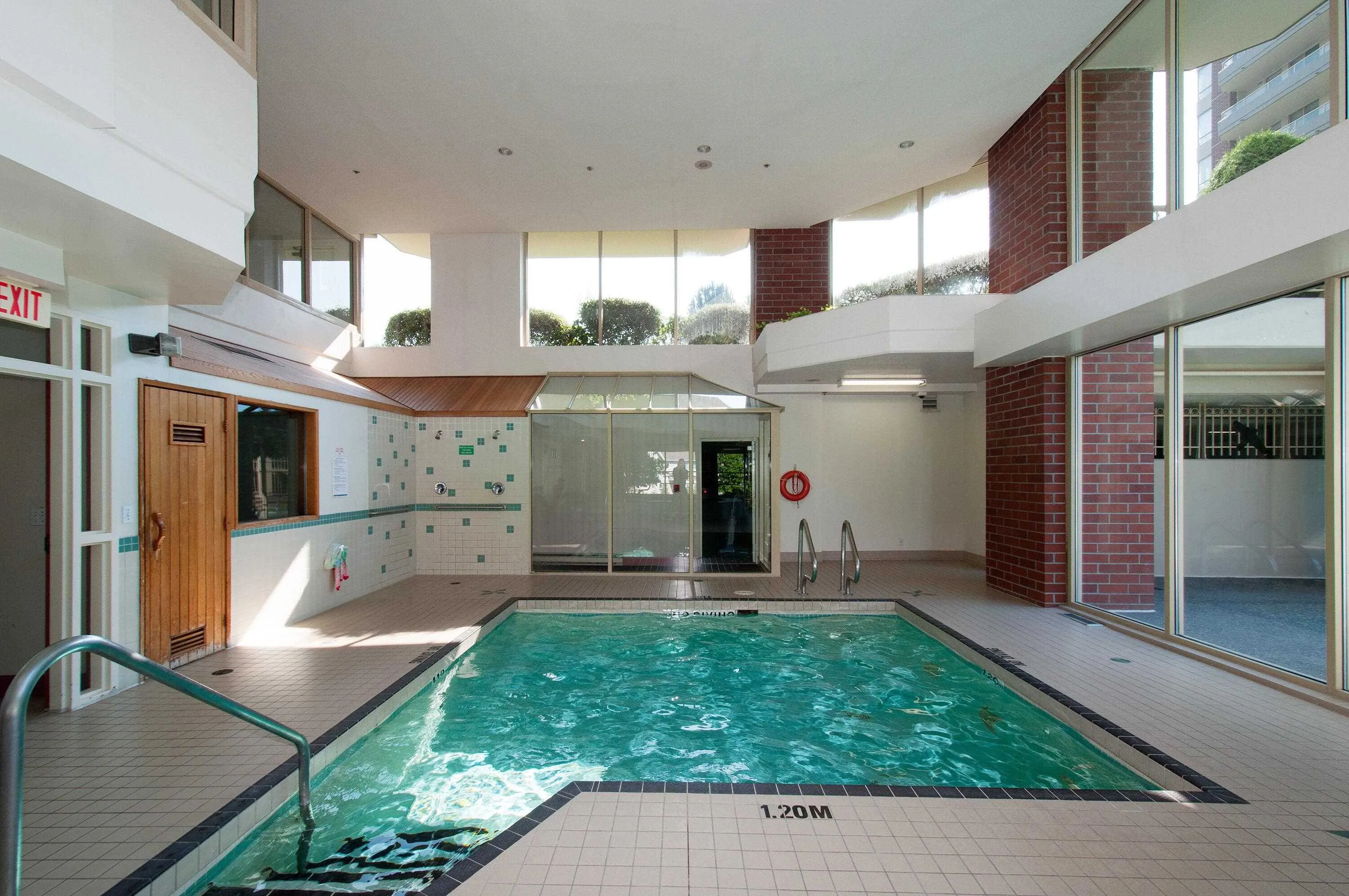 1203 728 Farrow Street