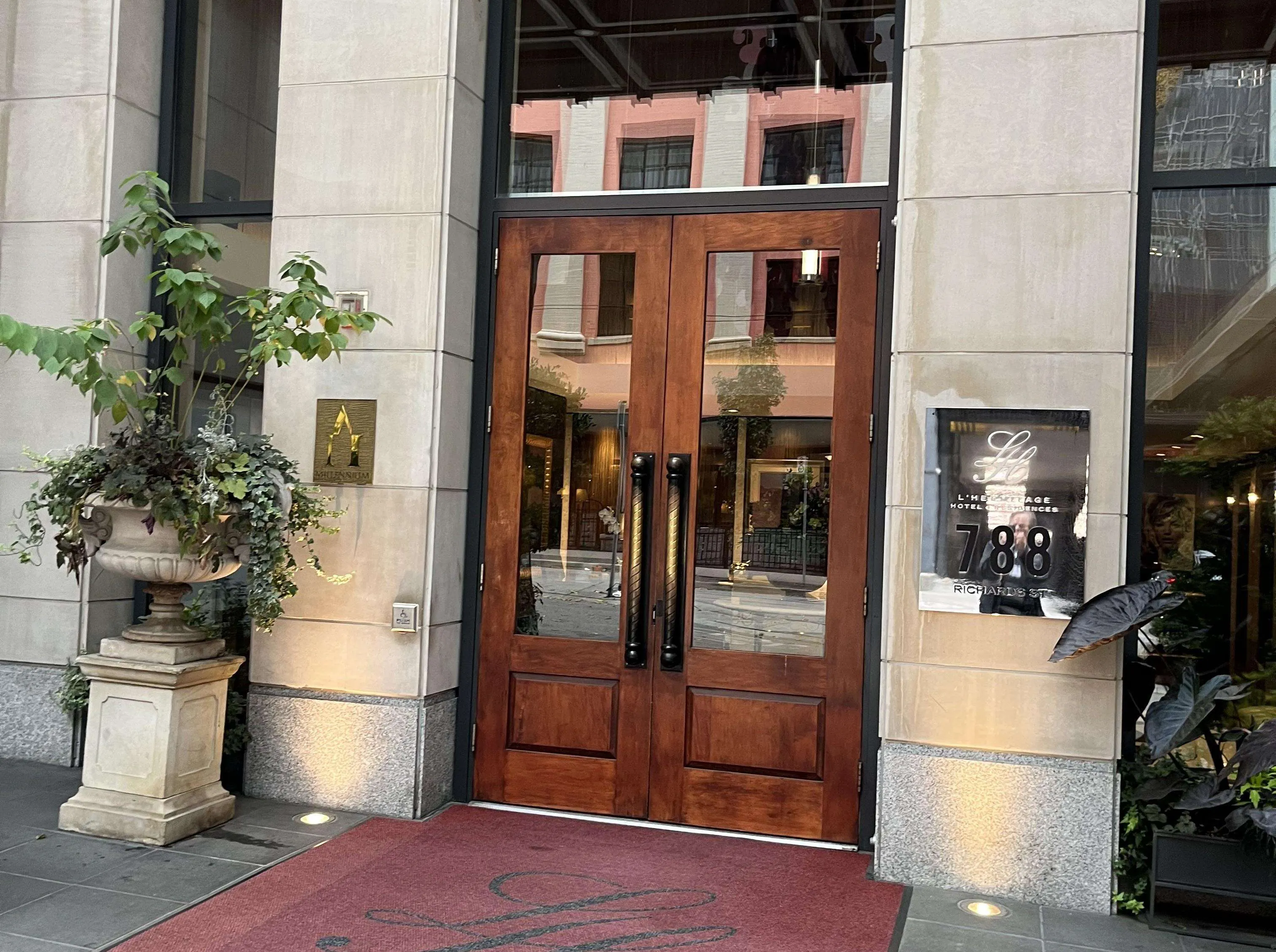 1016 788 Richards Street