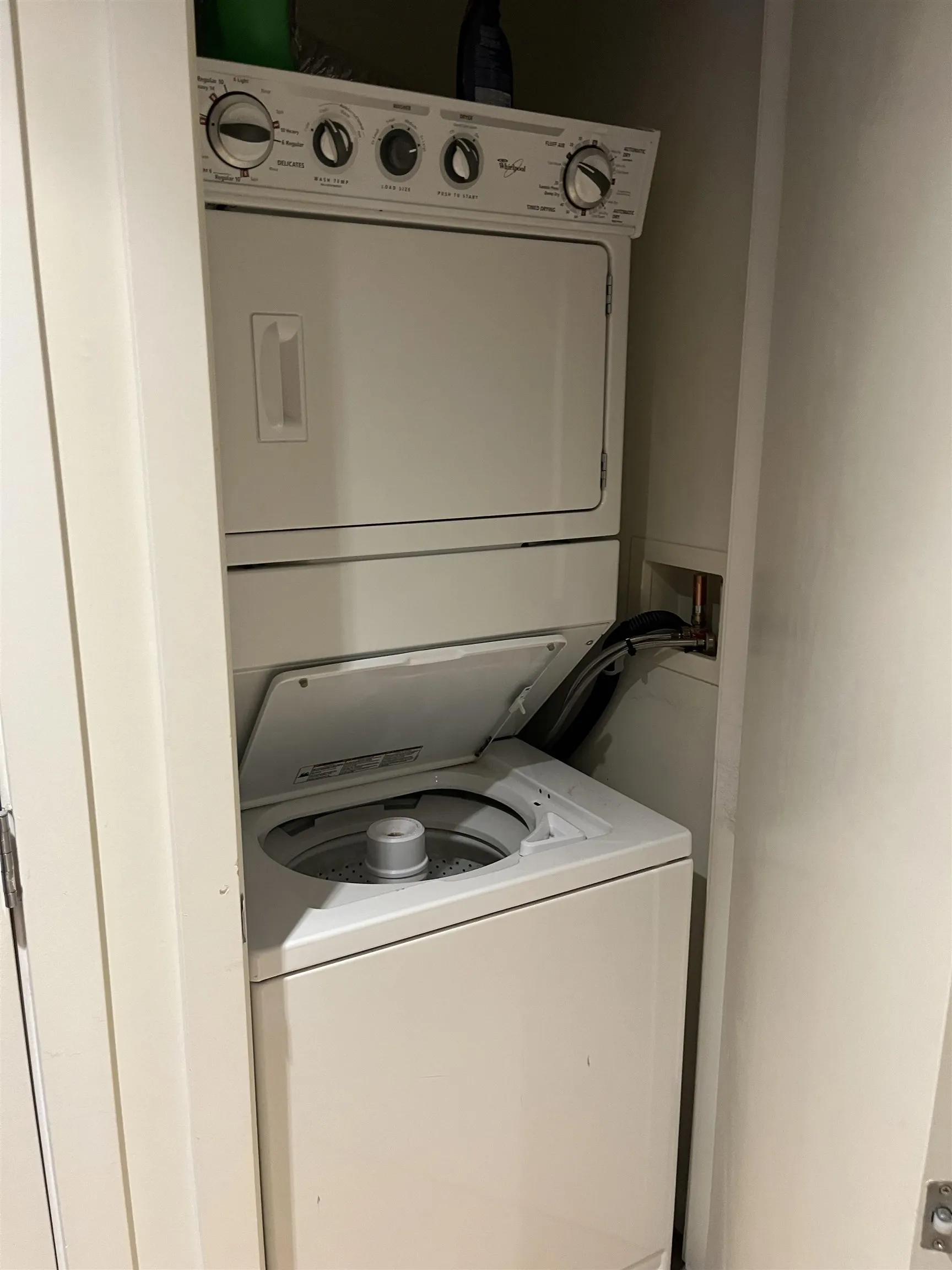 1016 788 Richards Street