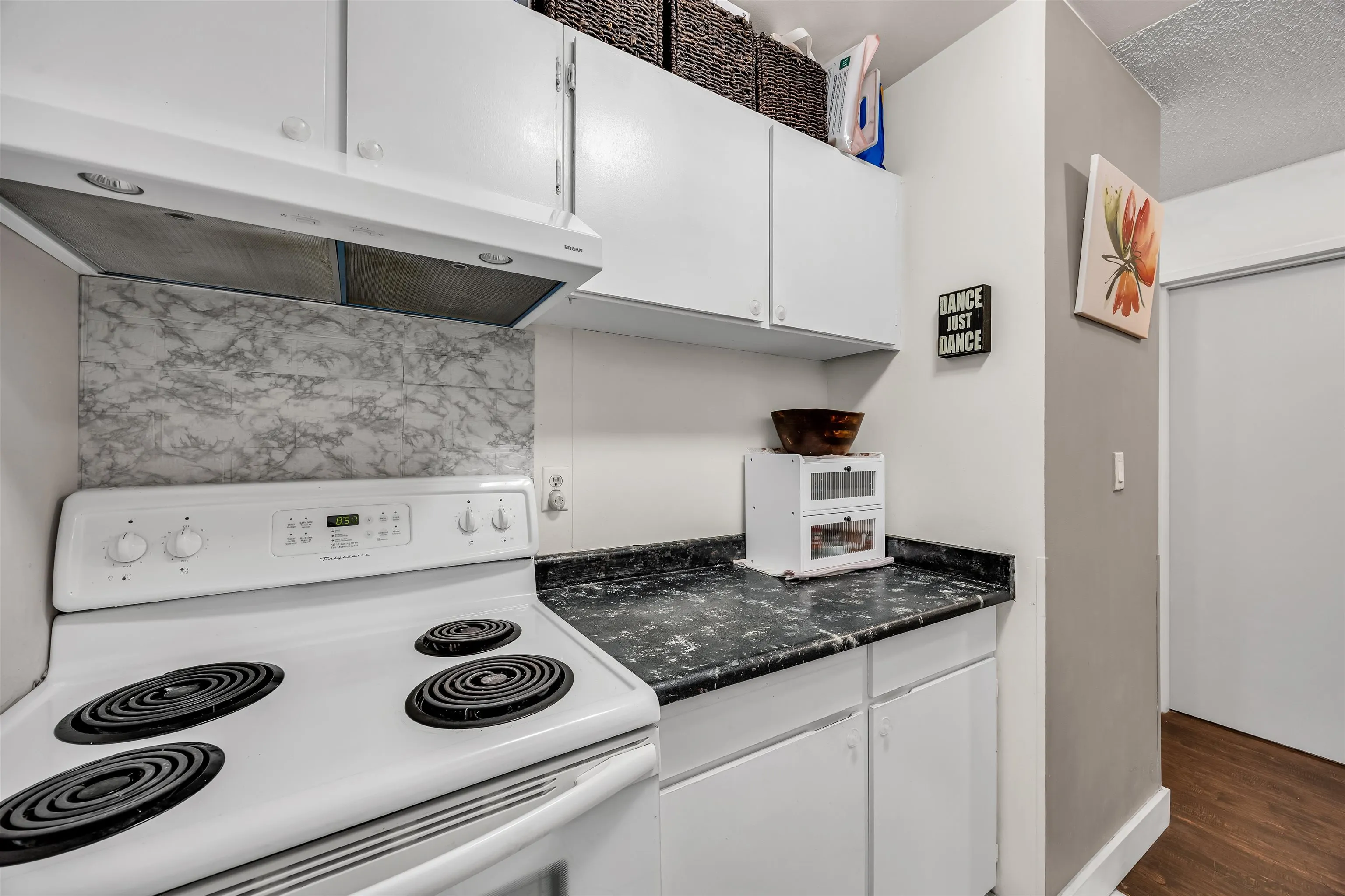 211 8640 Citation Drive