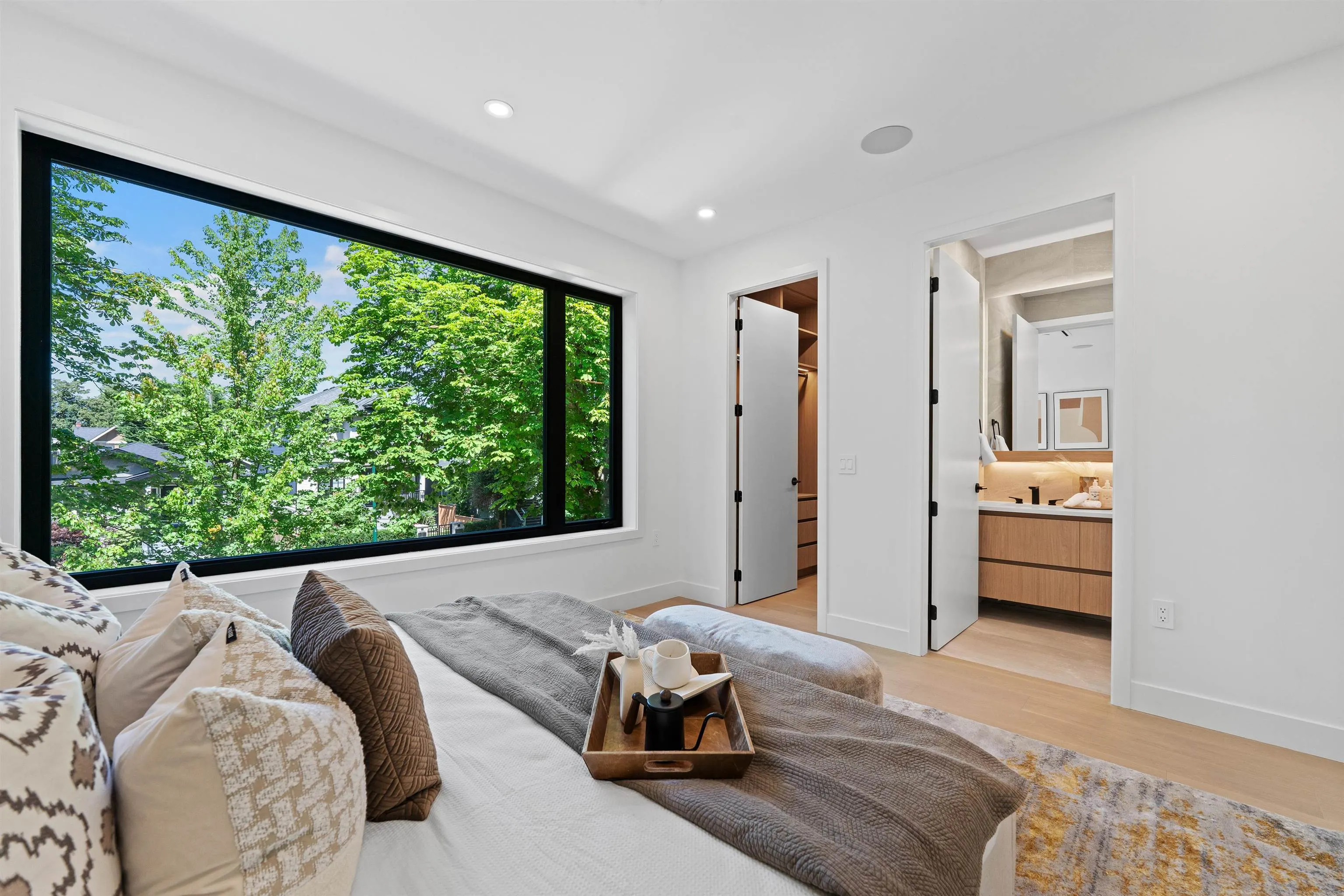 1 2858 W 12th Avenue