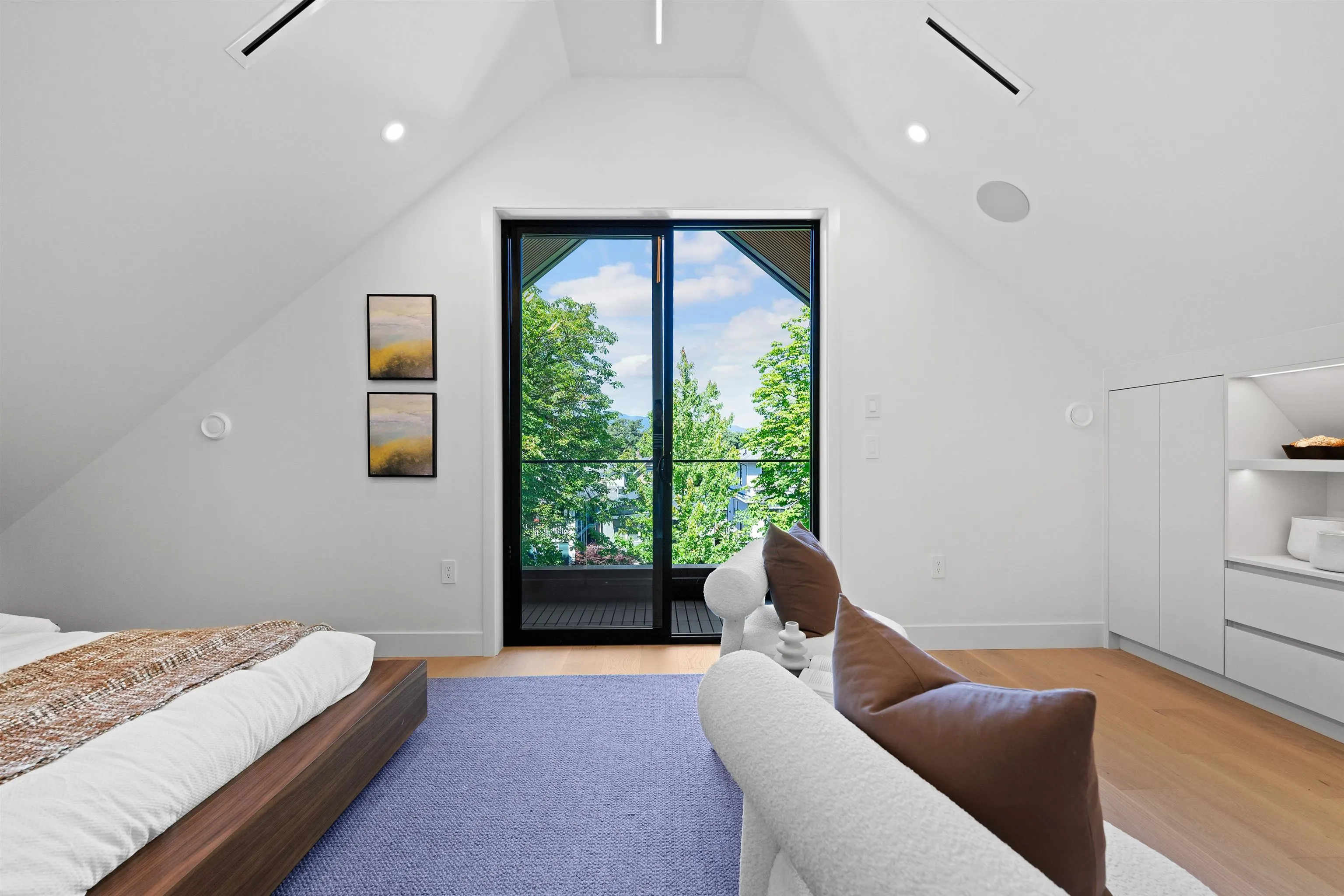 1 2858 W 12th Avenue